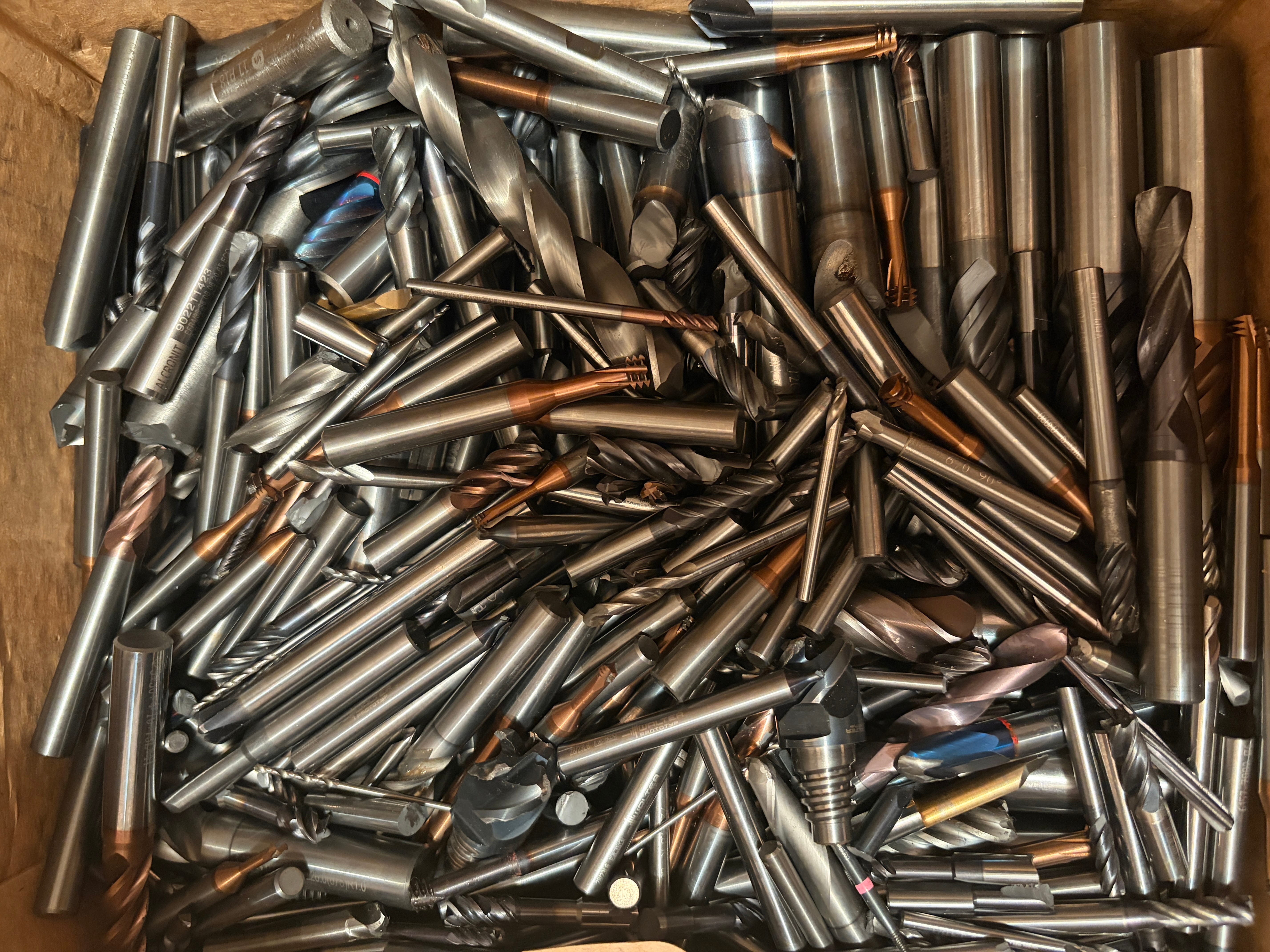 Куплю лом Твердосплавные пластины ВК,ТК