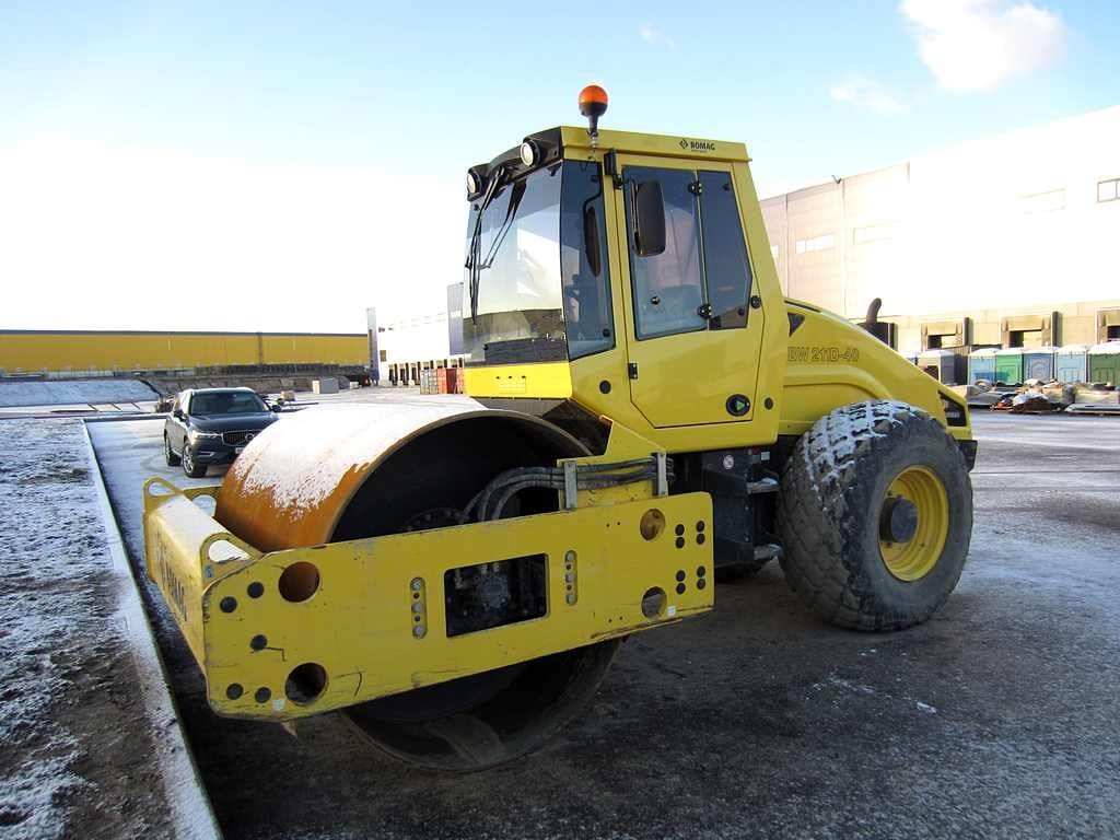 Грунтовый каток Bomag 211, 2024 г, полный привод — фото 2