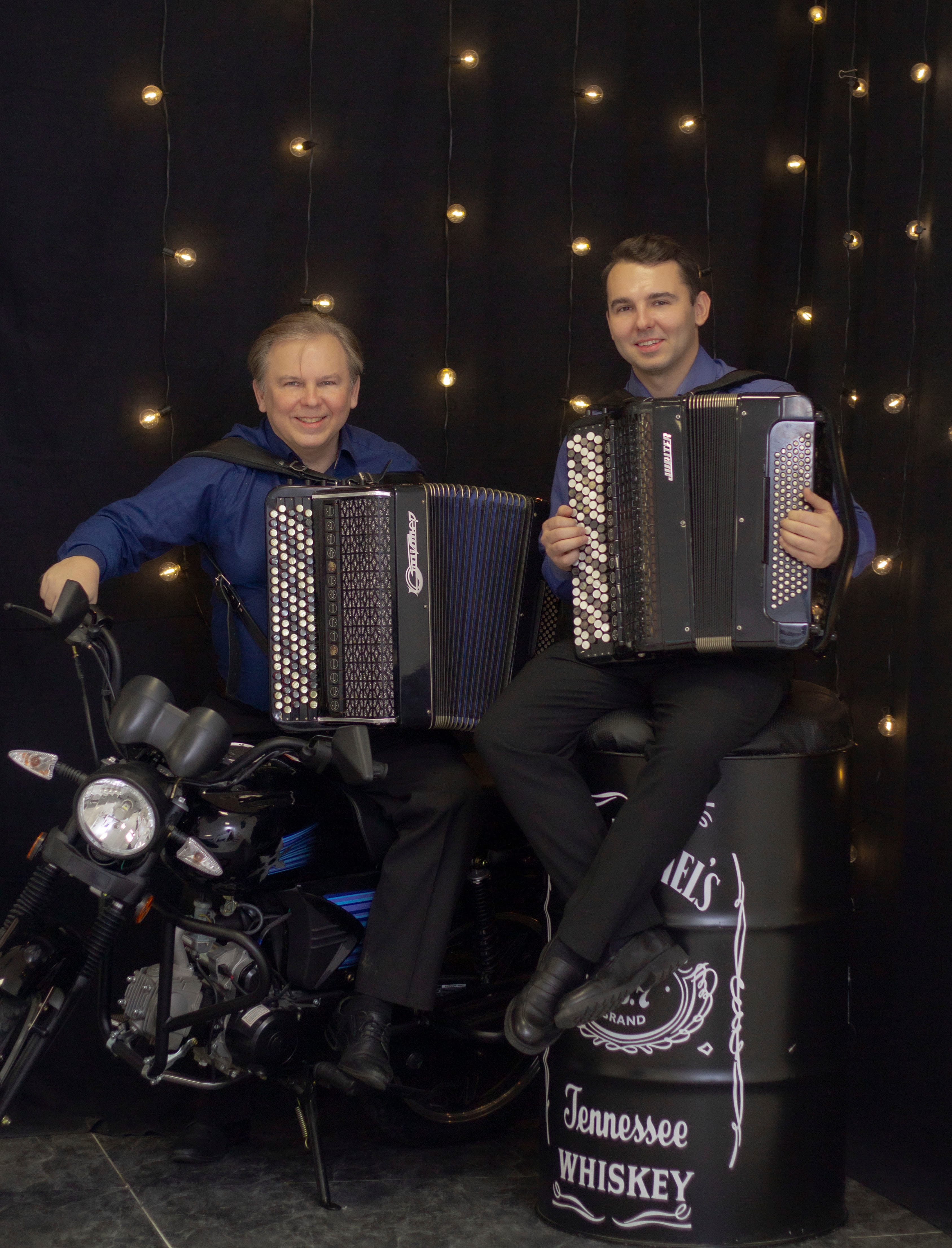 Дуэт баянистов, победителей международных конкурсов на Вашем празднике.