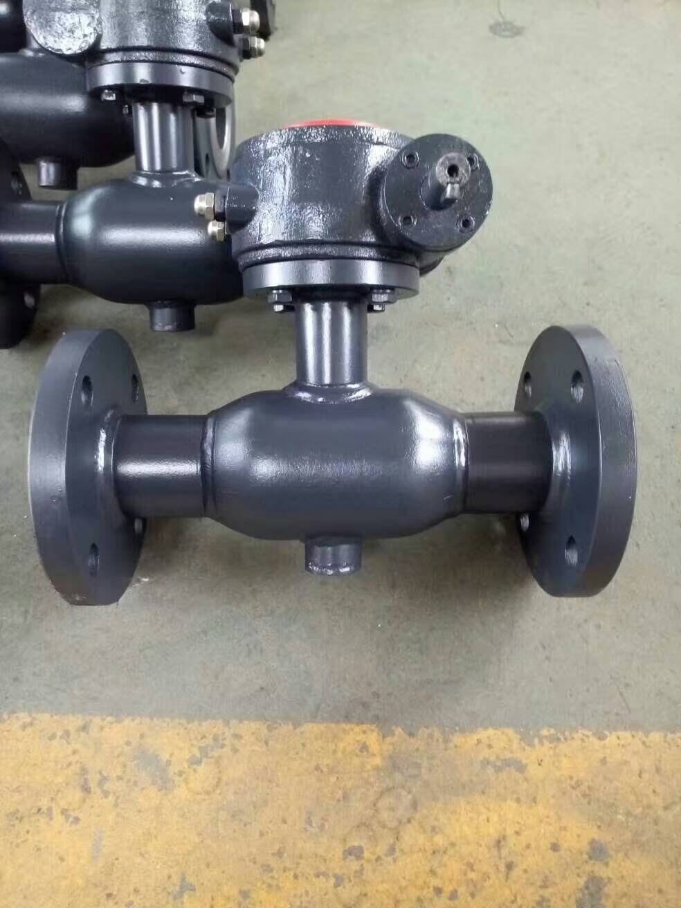 Шаровой кран цельносварной фланцевый 11с332п с редуктором