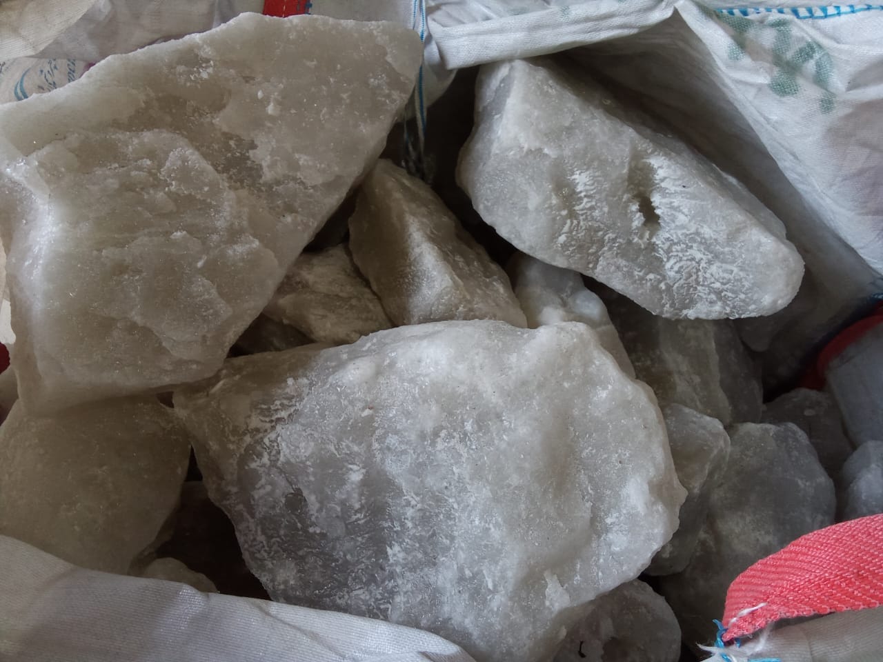 Каменная соль серая и цветная (Лизунец)