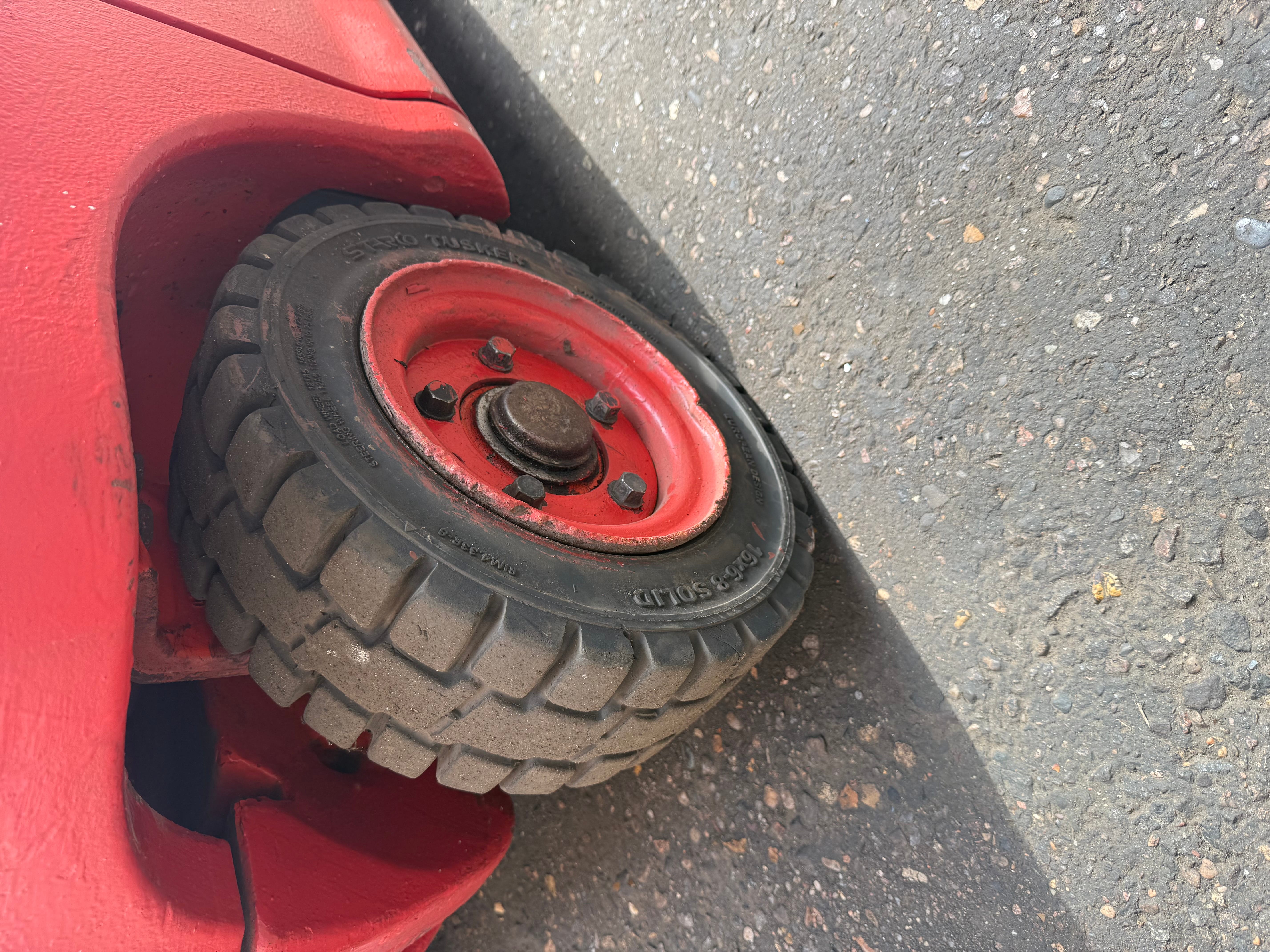 Вилочный электропогрузчик Linde E18P-02 — фото 8