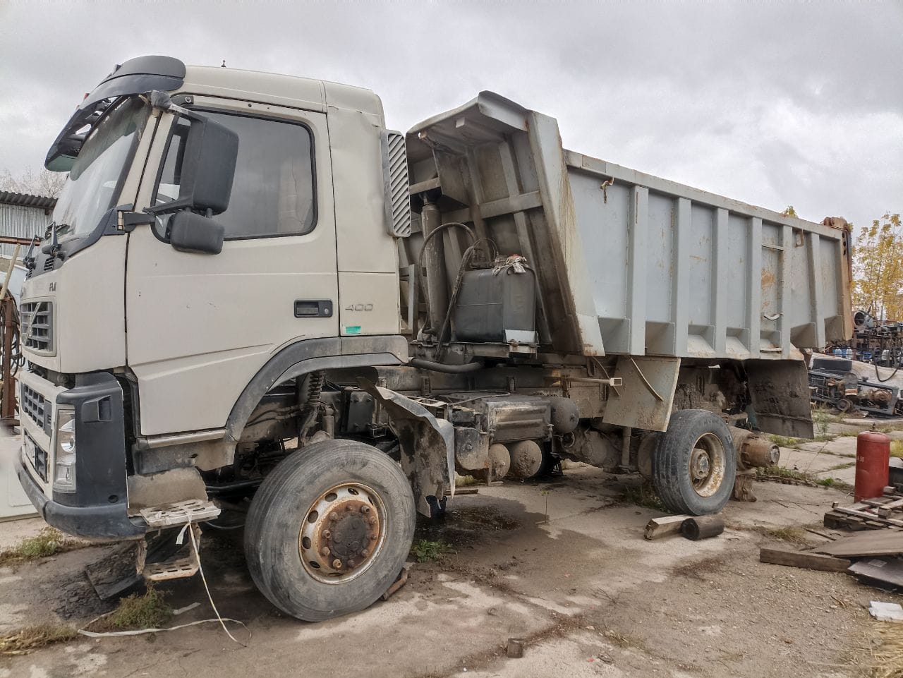 Разбираем Самосвалы Вольво FM-12,FМ-13  6\6, 8\4, 6\2