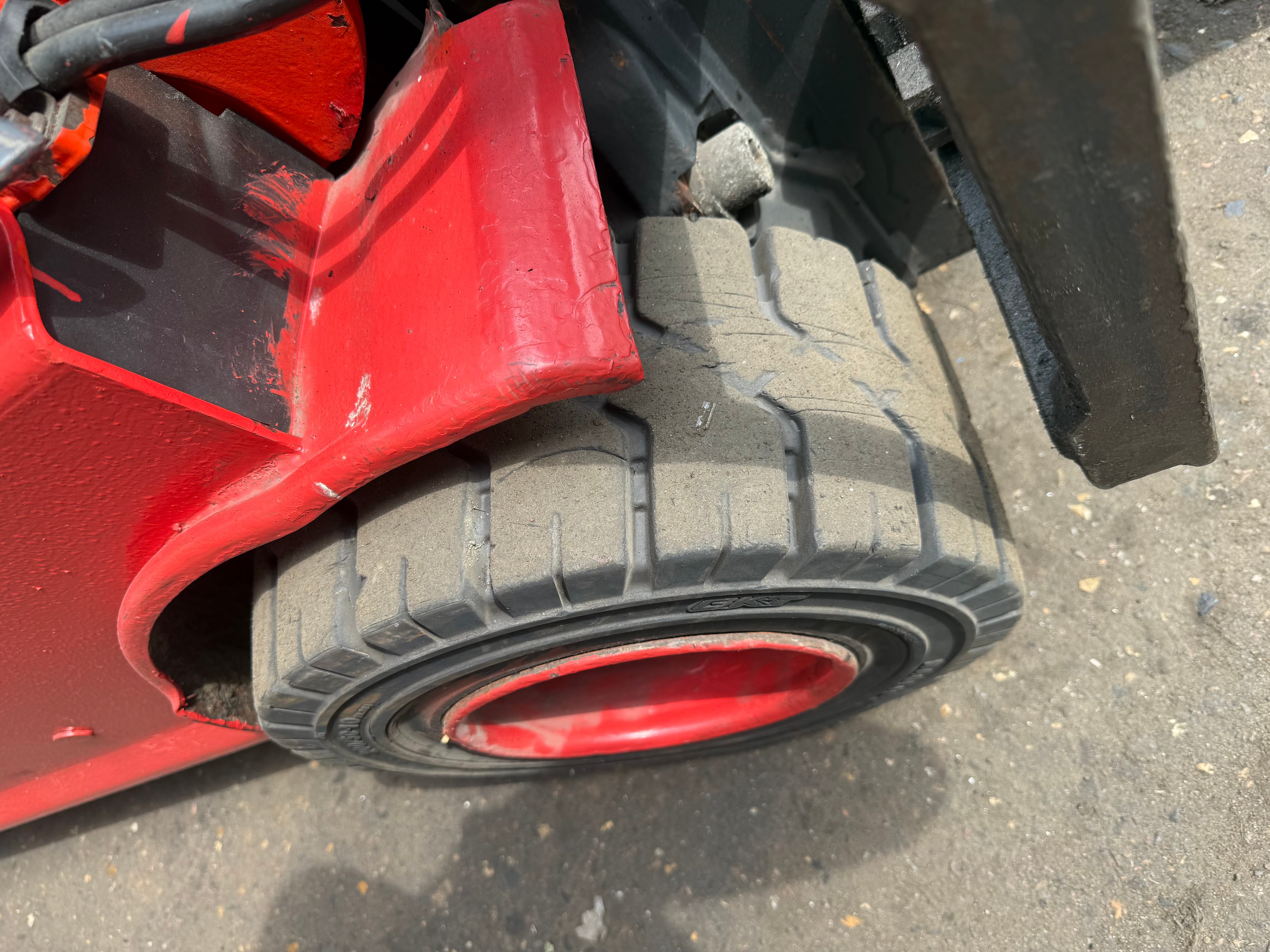 Вилочный электропогрузчик Linde E18P-02 — фото 7