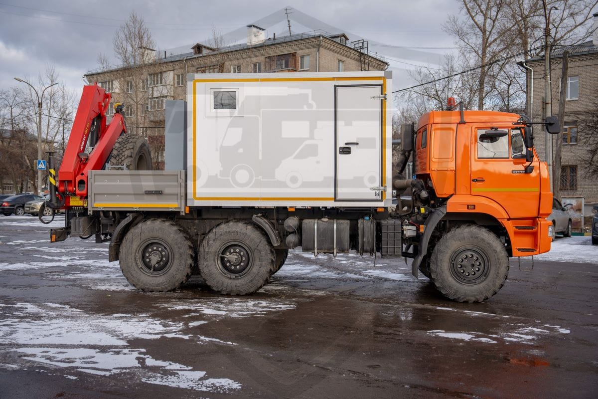 Передвижная мастерская ПАРМ  на  базе  43118 (КАМАЗ) с  КМУ  и  синхронным  генератором