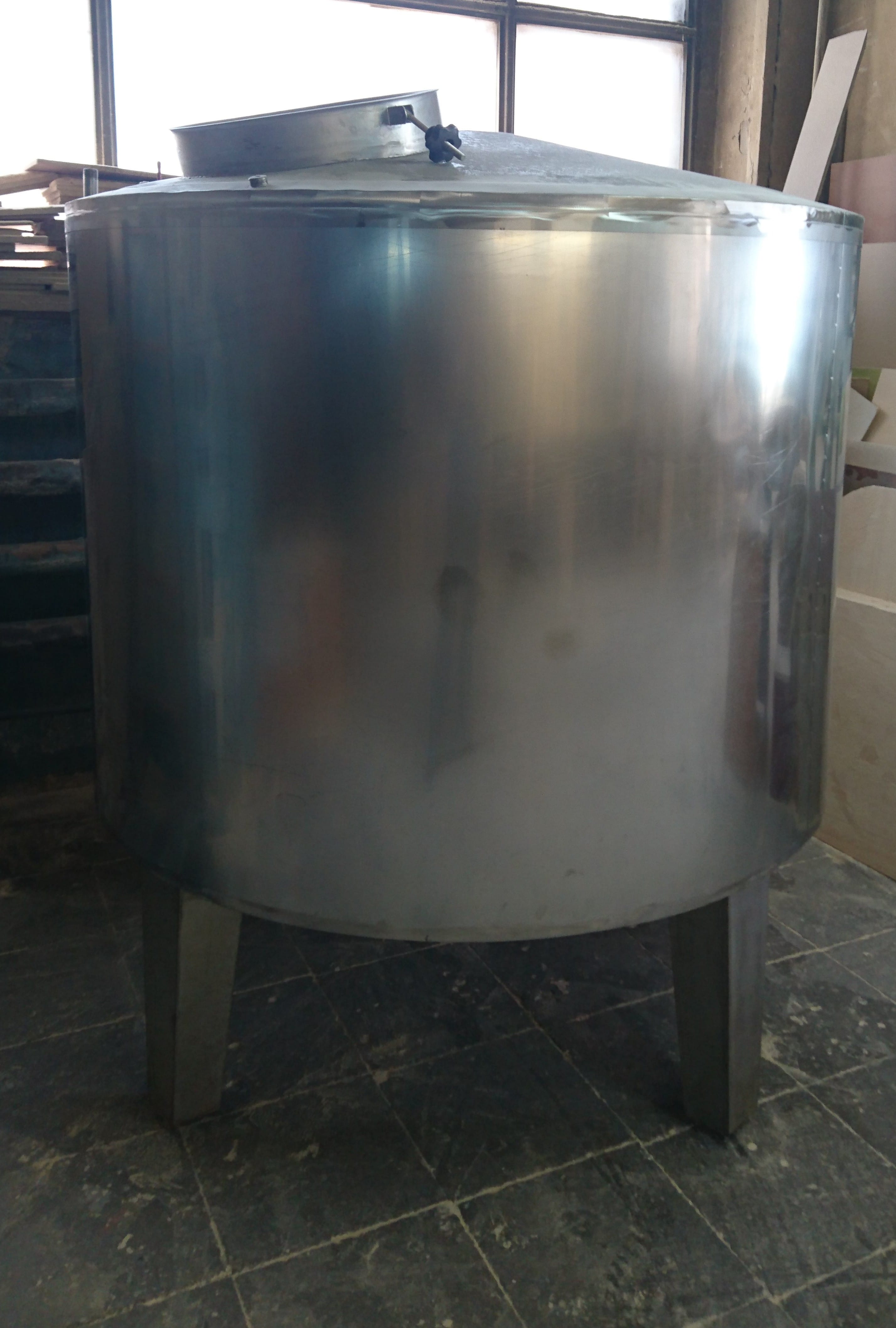 Танк универсальный ту-1000 из нержавеющей стали