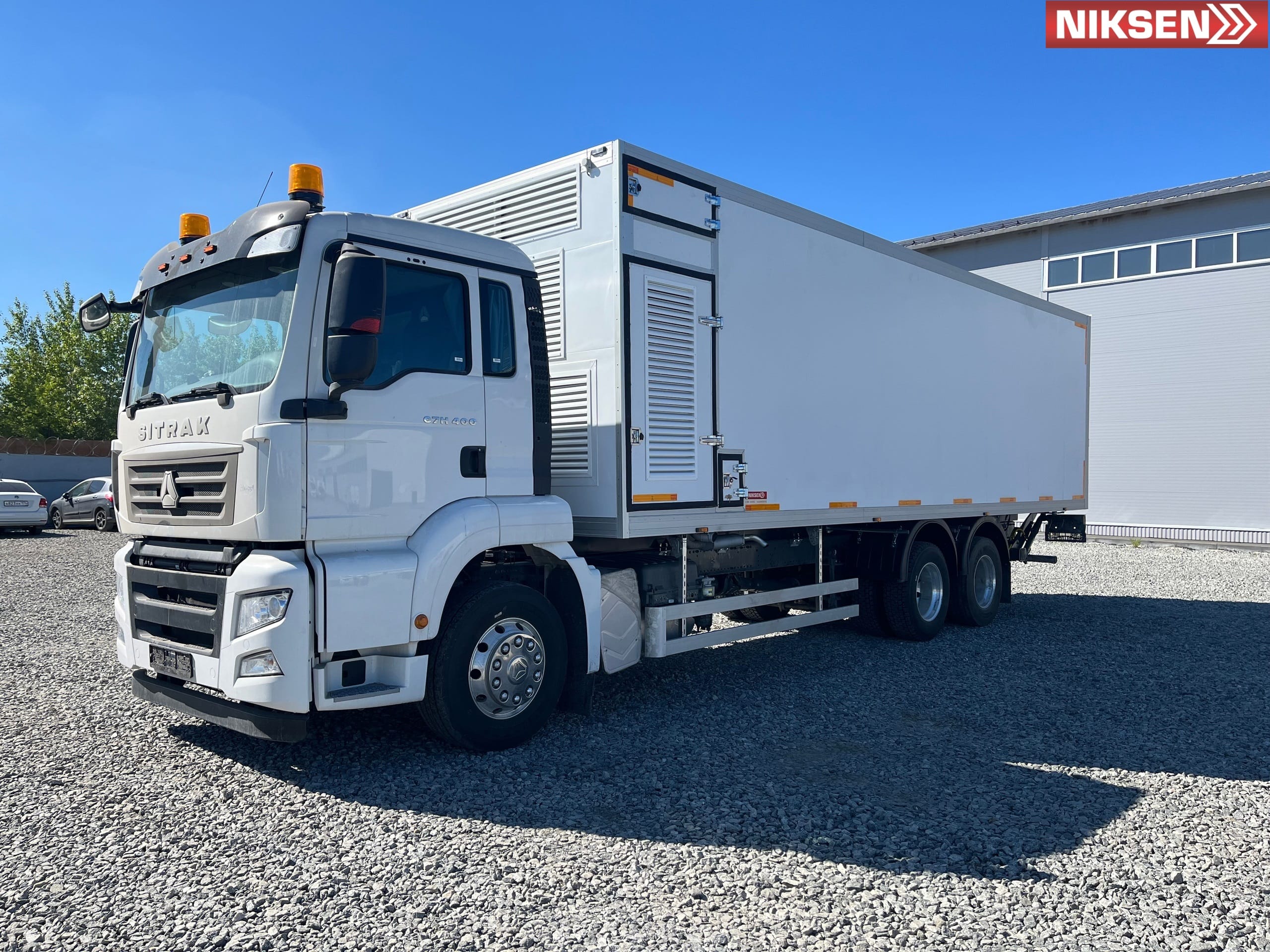 Автофургоны для перевозки цыплят, яиц, бройлеров Автофургоны для перевозки цыплят, яиц, бройлеров