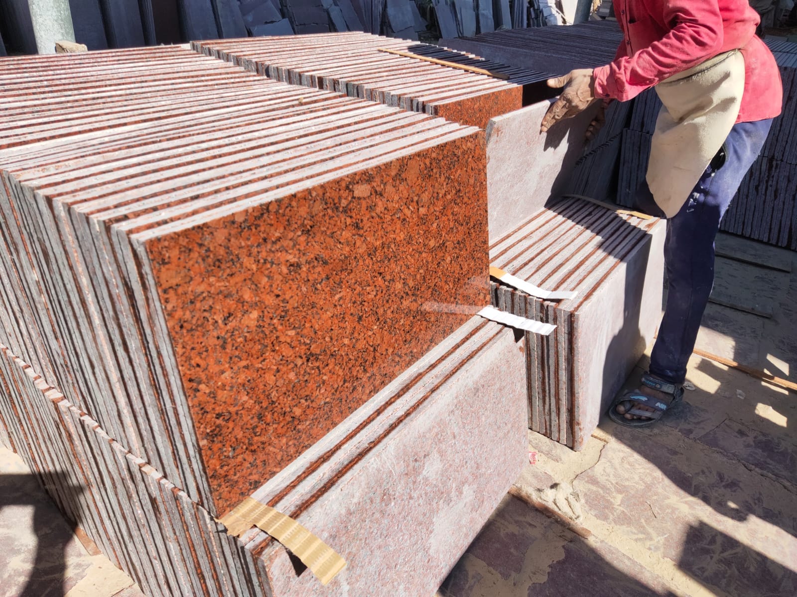 Гранит Империал Ред