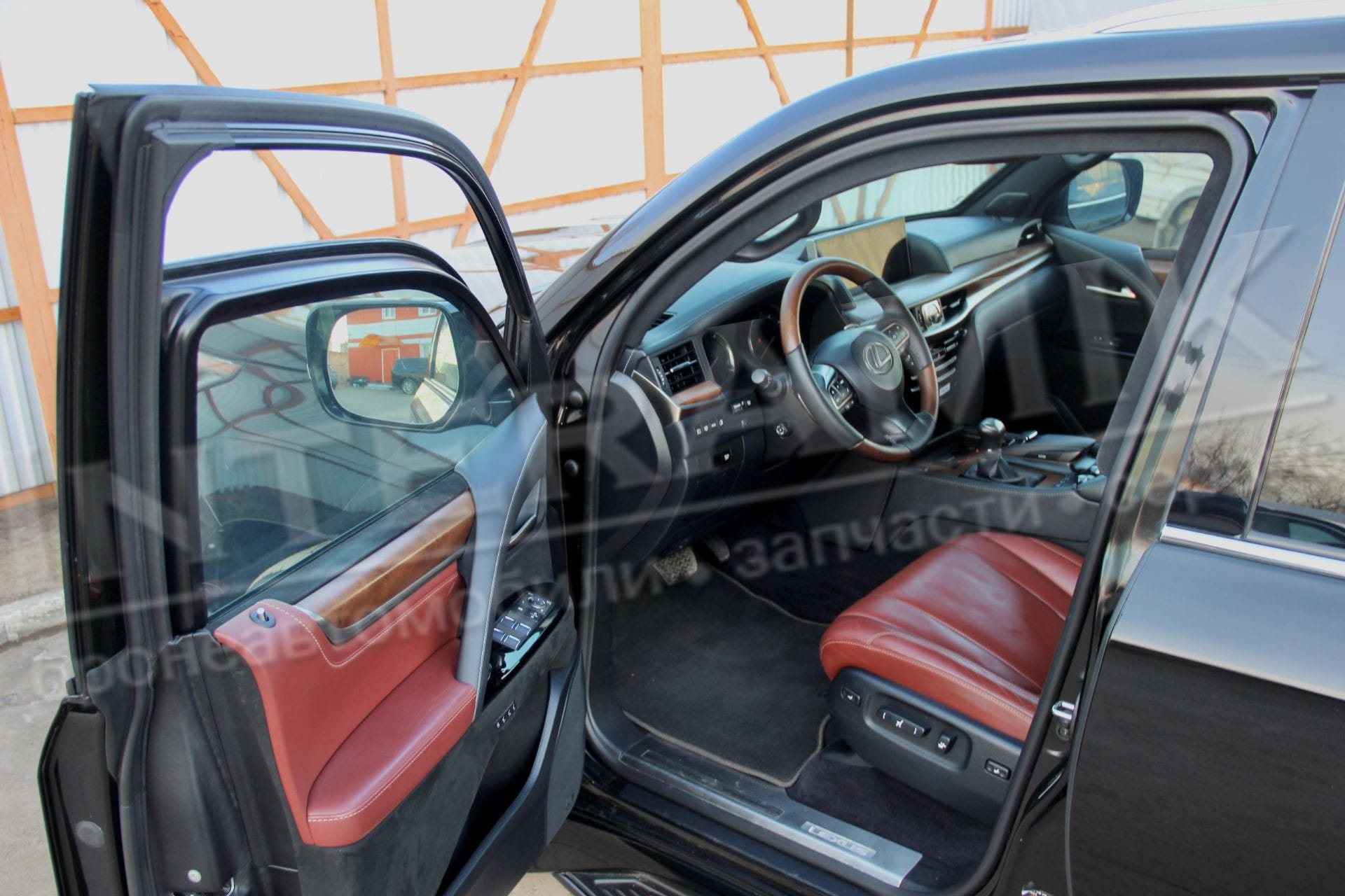 Lexus LX 570 бронированный (В6/В7) 2017г — фото 4