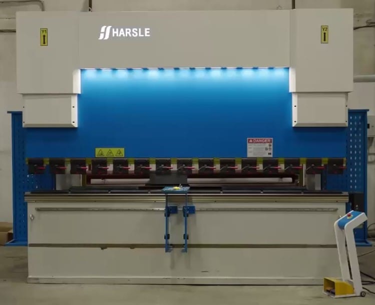 Листогибочный пресс WE67K-125T/3200 с ЧПУ S630