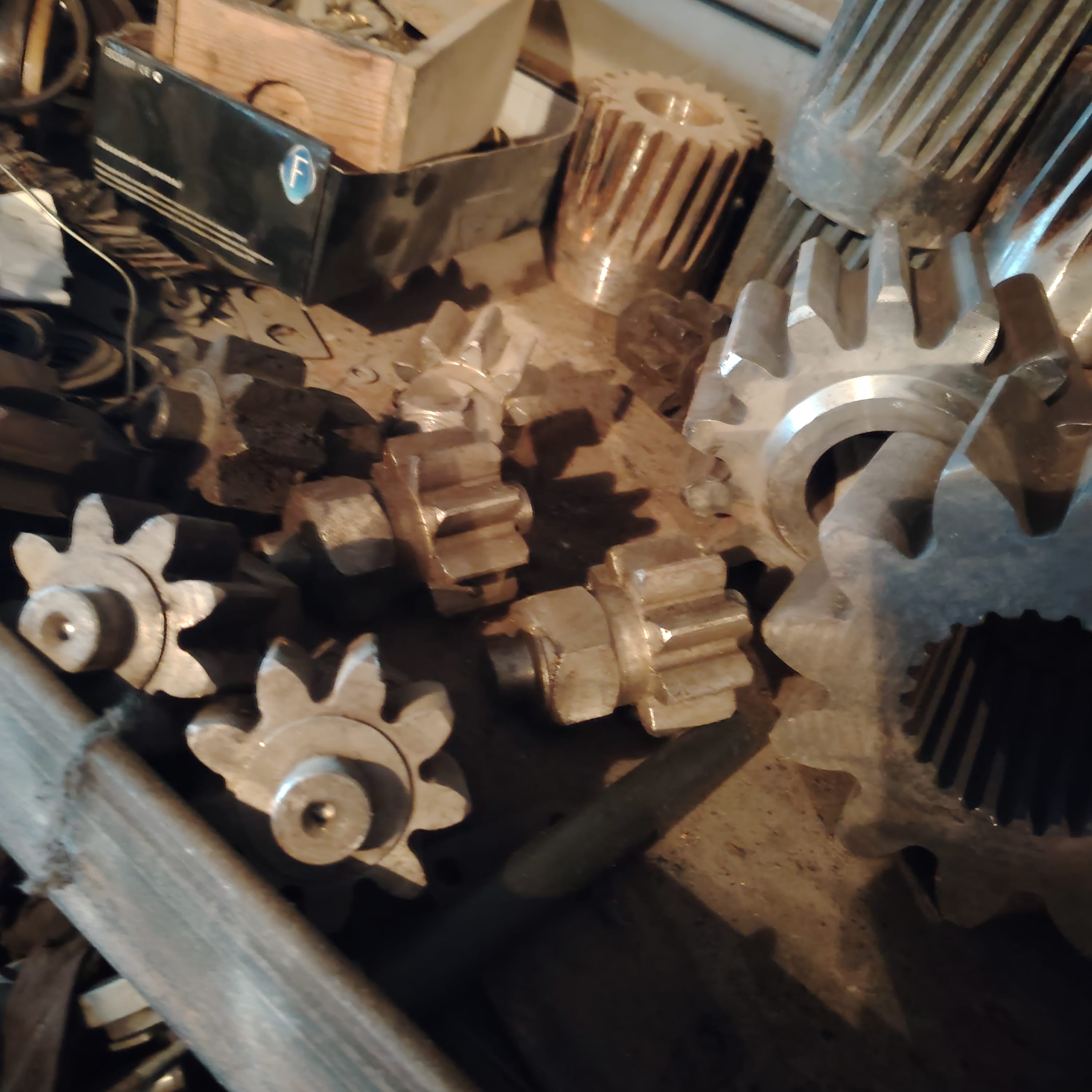 Запасные части к гусеничным кранам МКГ РДК ДЭК — фото 4