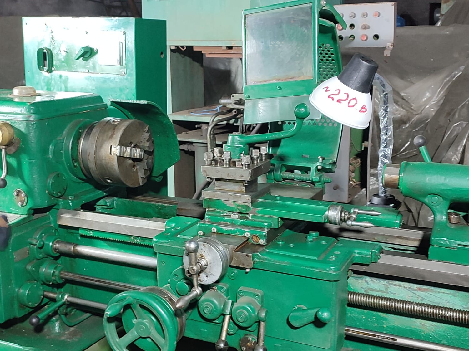 Продам токарный станок 1a616 во Владивостоке — фото 2