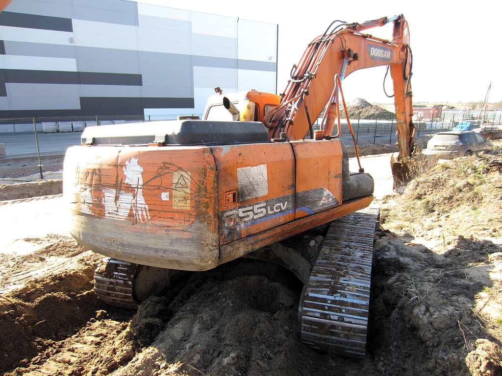Гусеничный экскаватор Doosan 255, 2011 г, 2 ковша + молот — фото 2