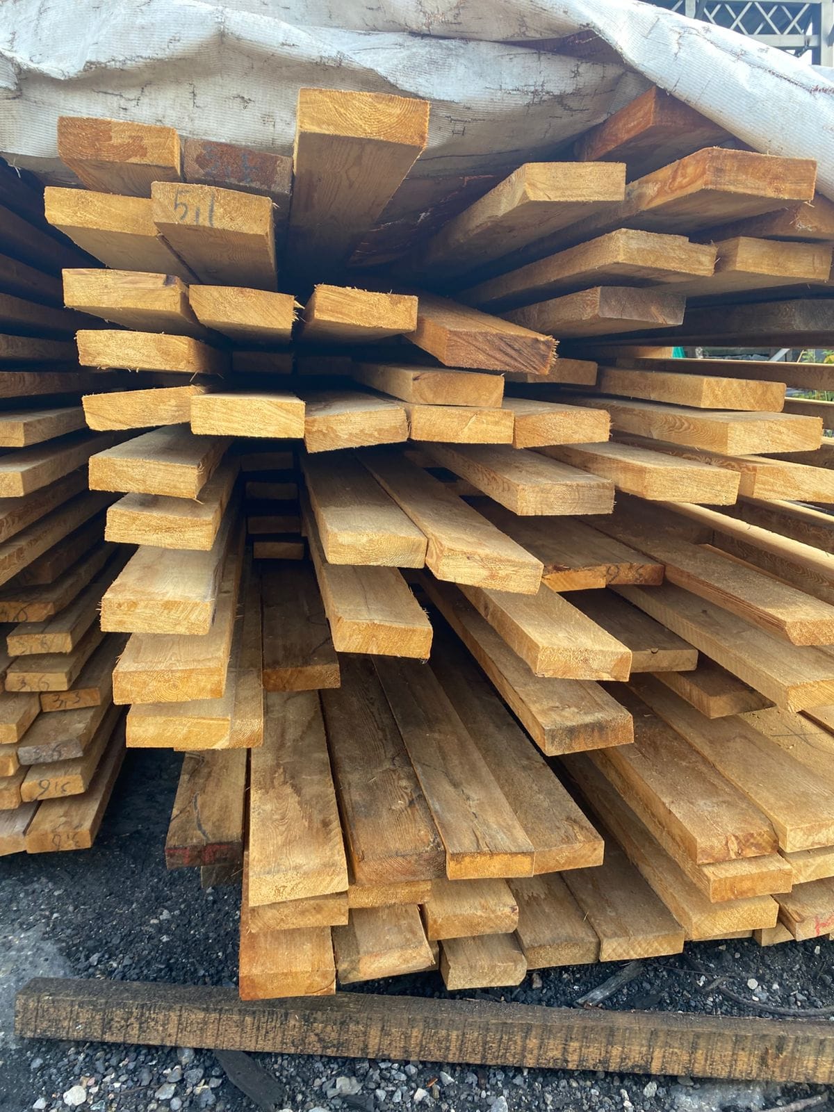 Лиственница сухая обрезная, 32х100 продажа из наличия.