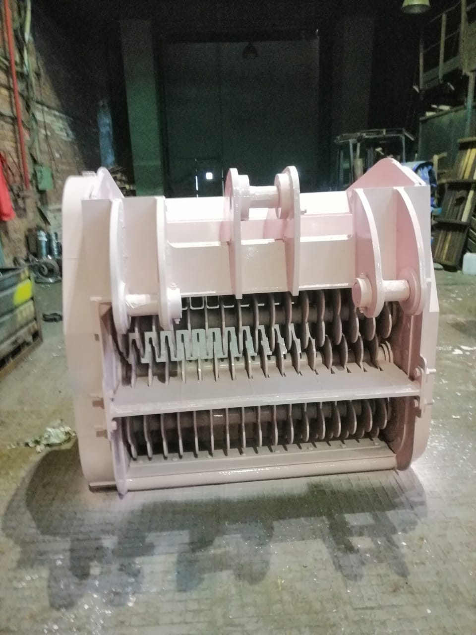 Просеивающий ковш- неоценимый помощник для профессионалов