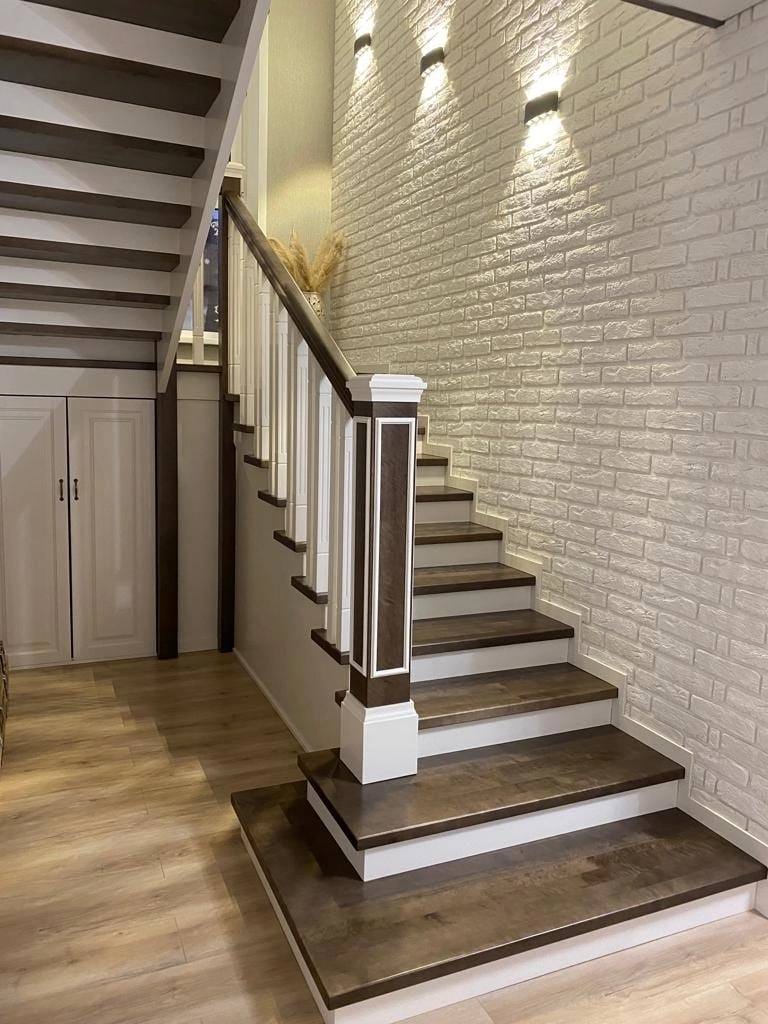 Лестница для дома в стиле прованс — фото 15