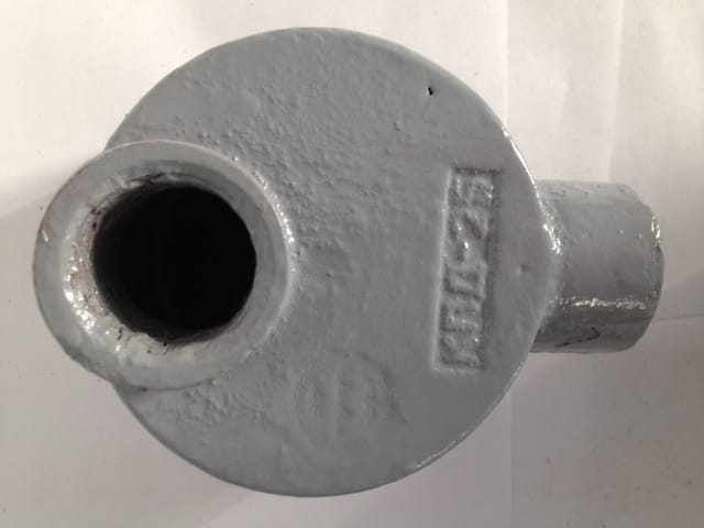 КПД-25 - коробка проходная через дно для протягивания и соединения проводов с изменением направления трубы под прямым углом