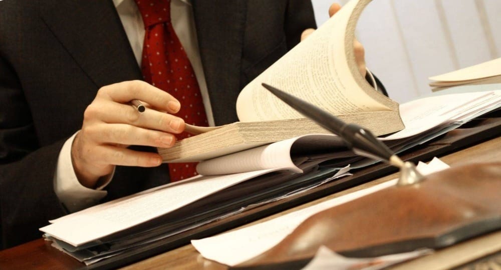 Услуги политических юристов и адвокатов. Защита прав должностных лиц в Москве