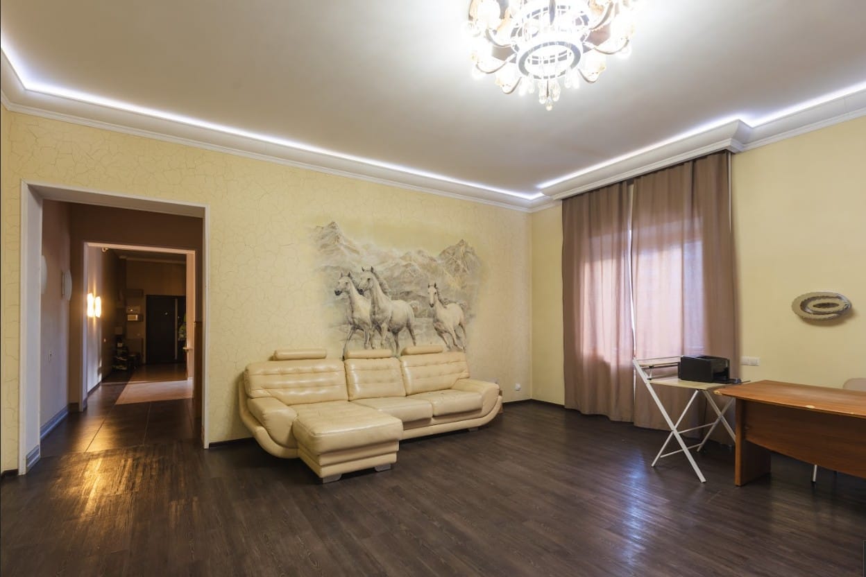 Коттедж 272 м² на участке 4 сот. — фото 4