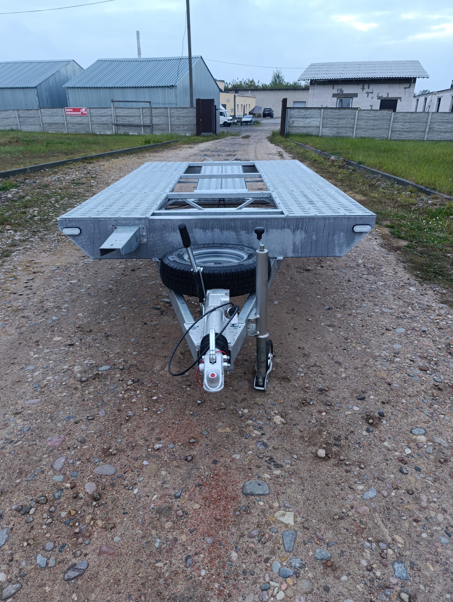 Новый прицеп автовоз,   5.  00м X 2.1м -3500кг — фото 3