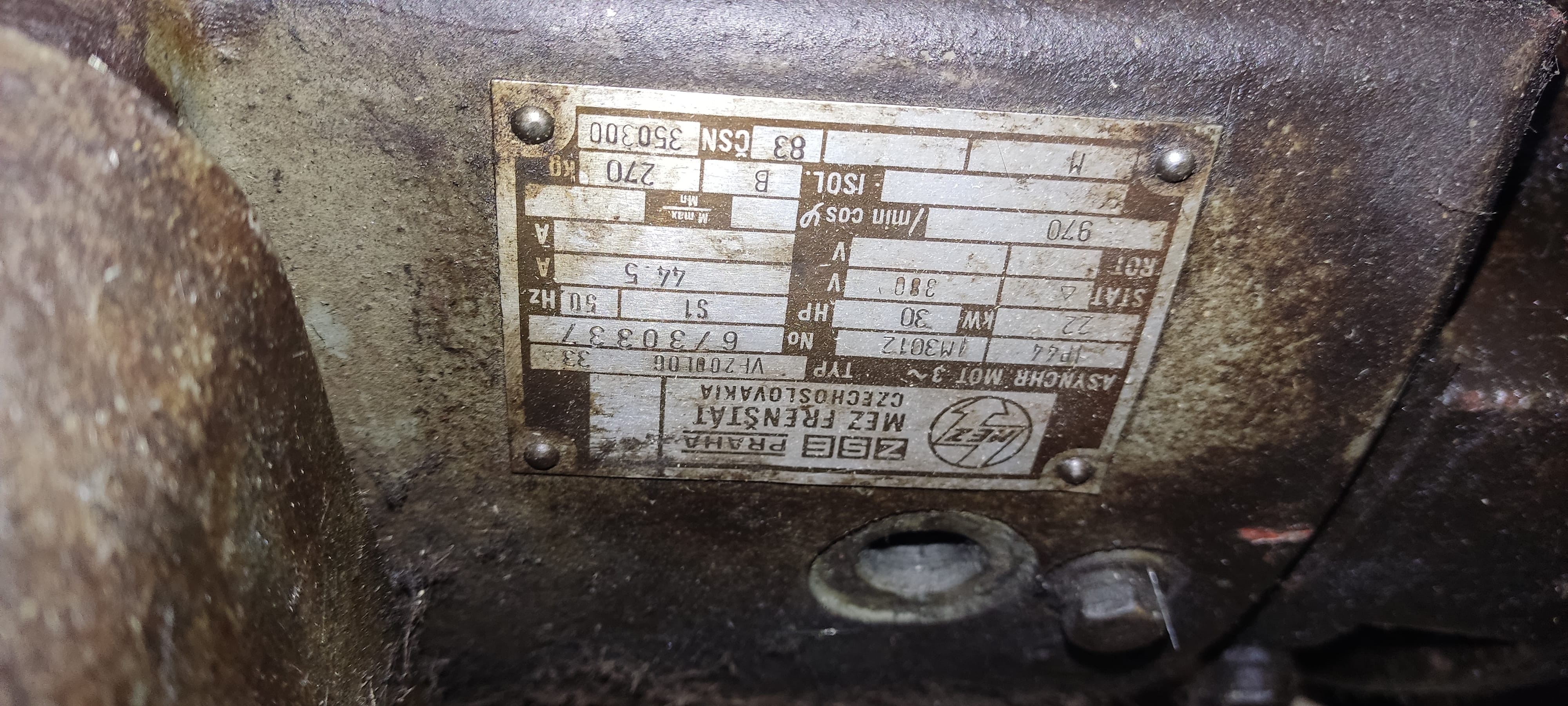 Чешские электродвигатели MEZ 30 кВт и 22 кВт б/у 380В  975 оборотов — фото 5