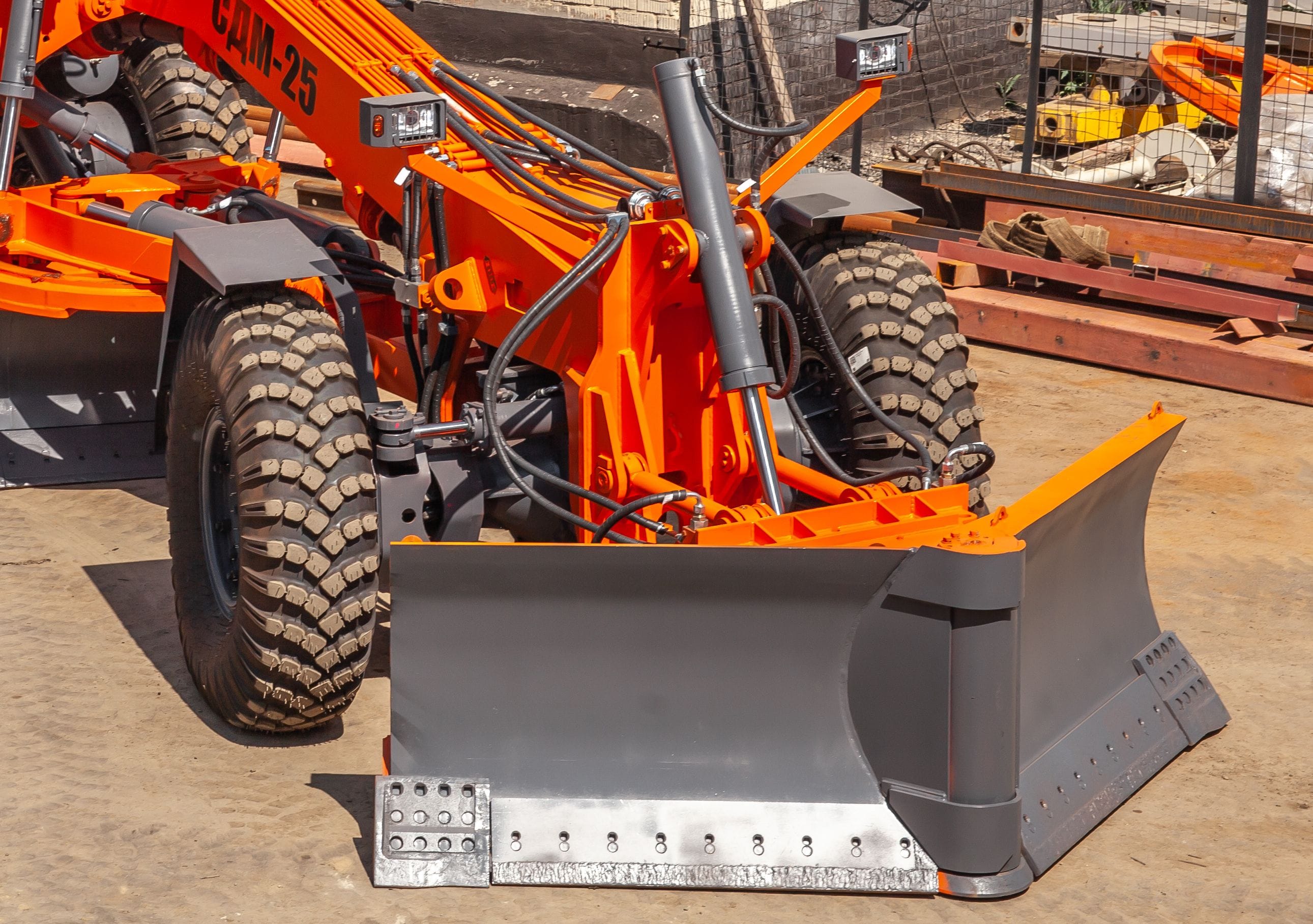 Тяжёлый автогрейдер СДМ-25 в габарите — фото 10