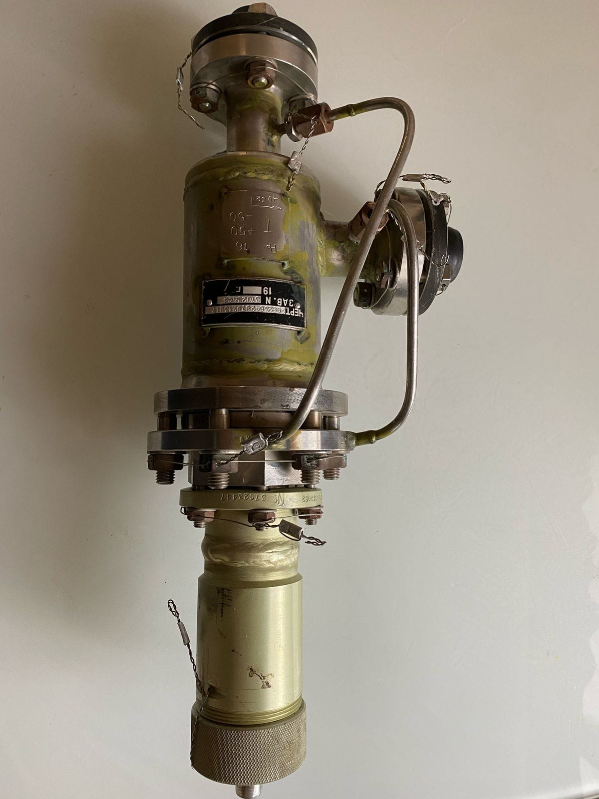 продам клапан предохранительный АПК-84-32 ,      АПК84-40