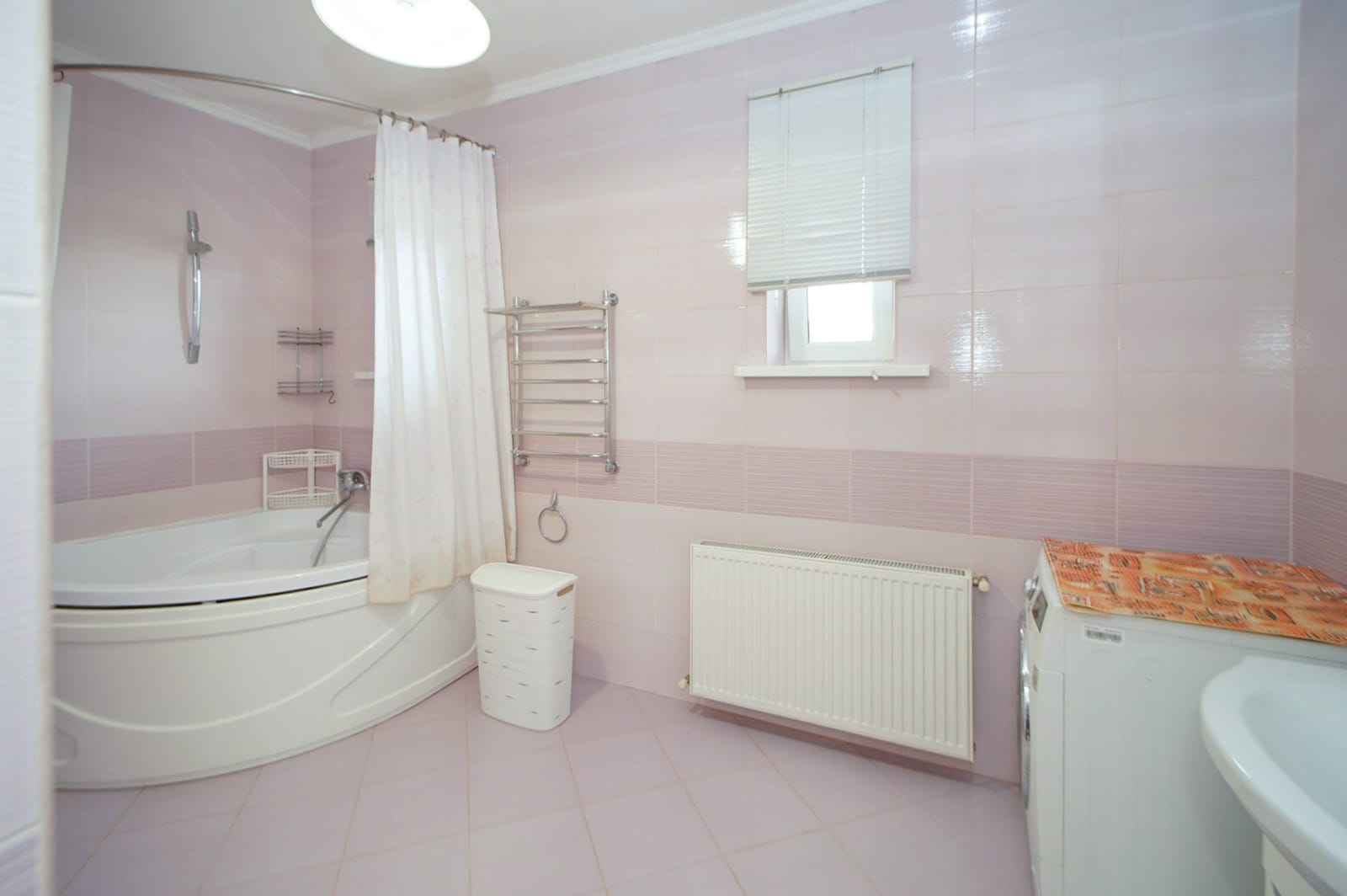 Большой дом с банным комплексом — фото 9