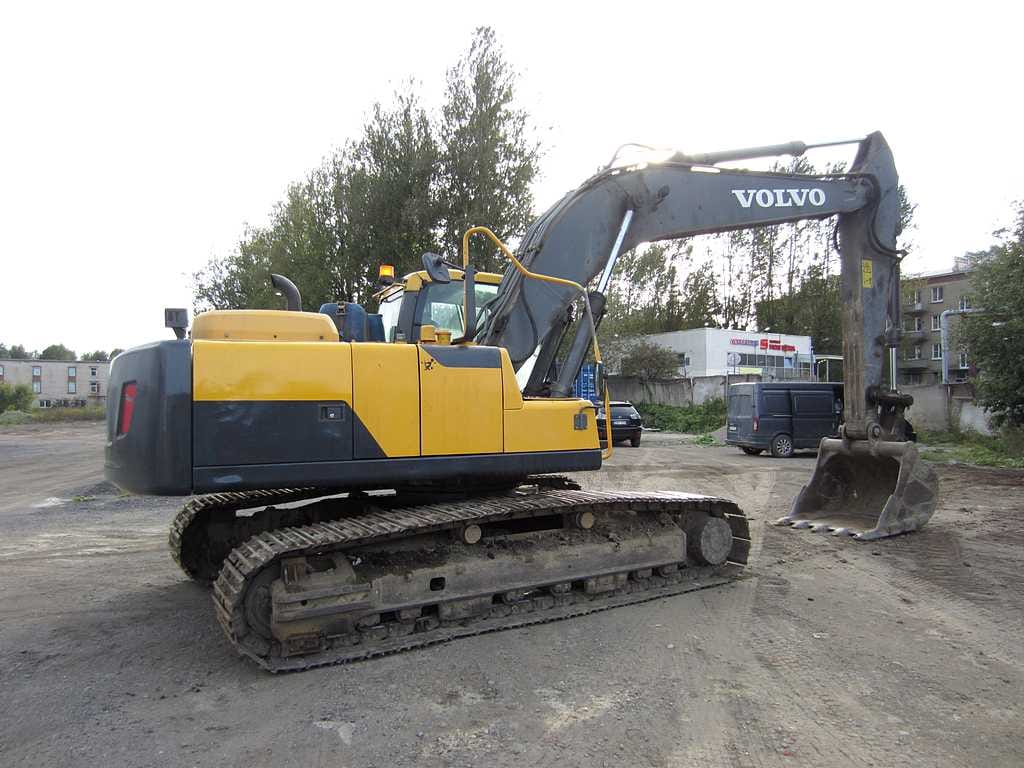 Гусеничный экскаватор Volvo 220, доп. линии, 2 ковша — фото 4