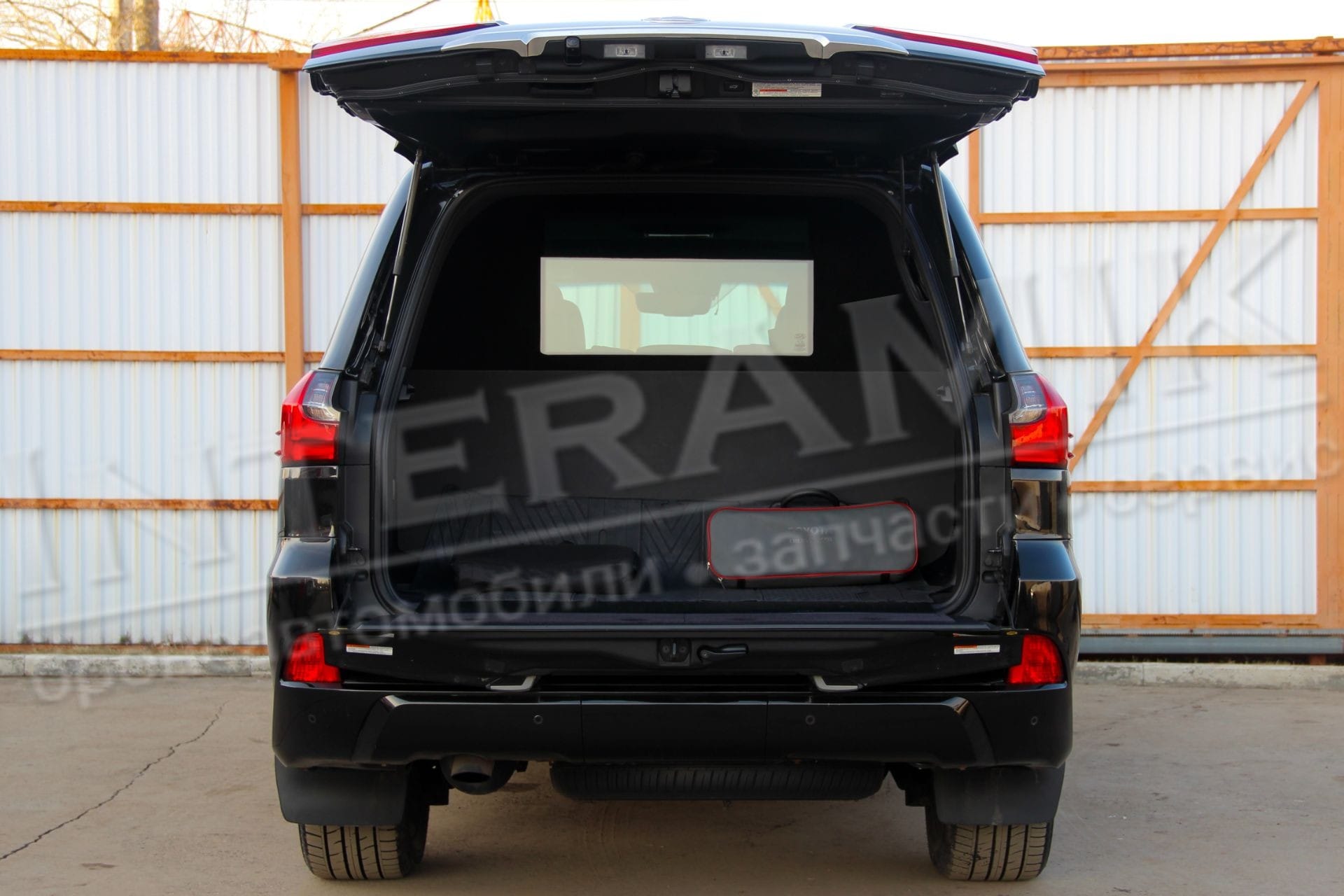 Lexus LX 570 бронированный (В6/В7) 2017г — фото 8