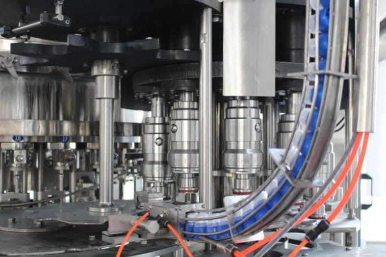 Автоматическое оборудование для линии выдува и розлива воды в стеклянную тару, объемом 0,2-2,0 л,  до 7000 бч — фото 8