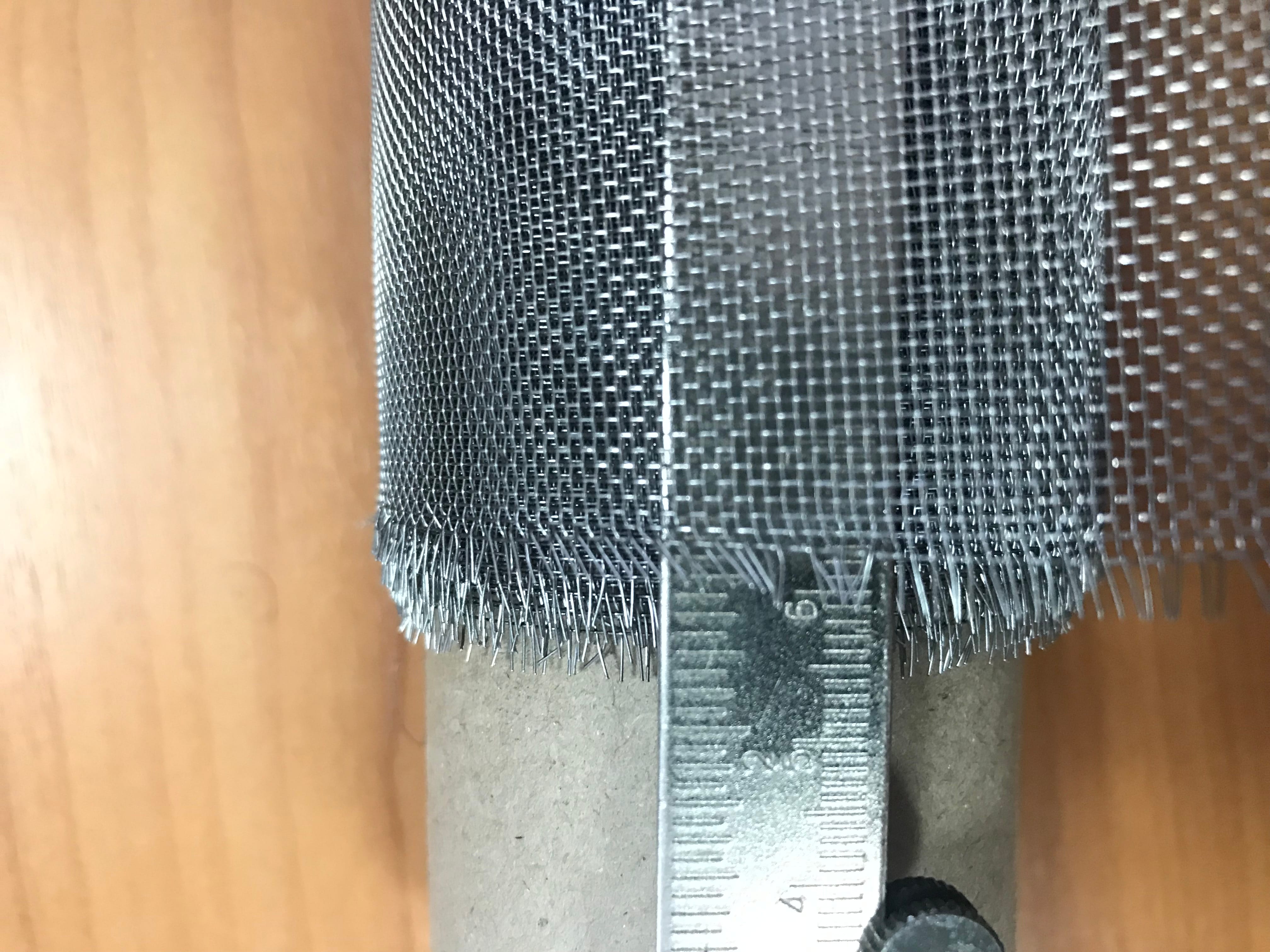 Сетка тканая нержавеющая с квадратной ячейкой микронных размеров — фото 3