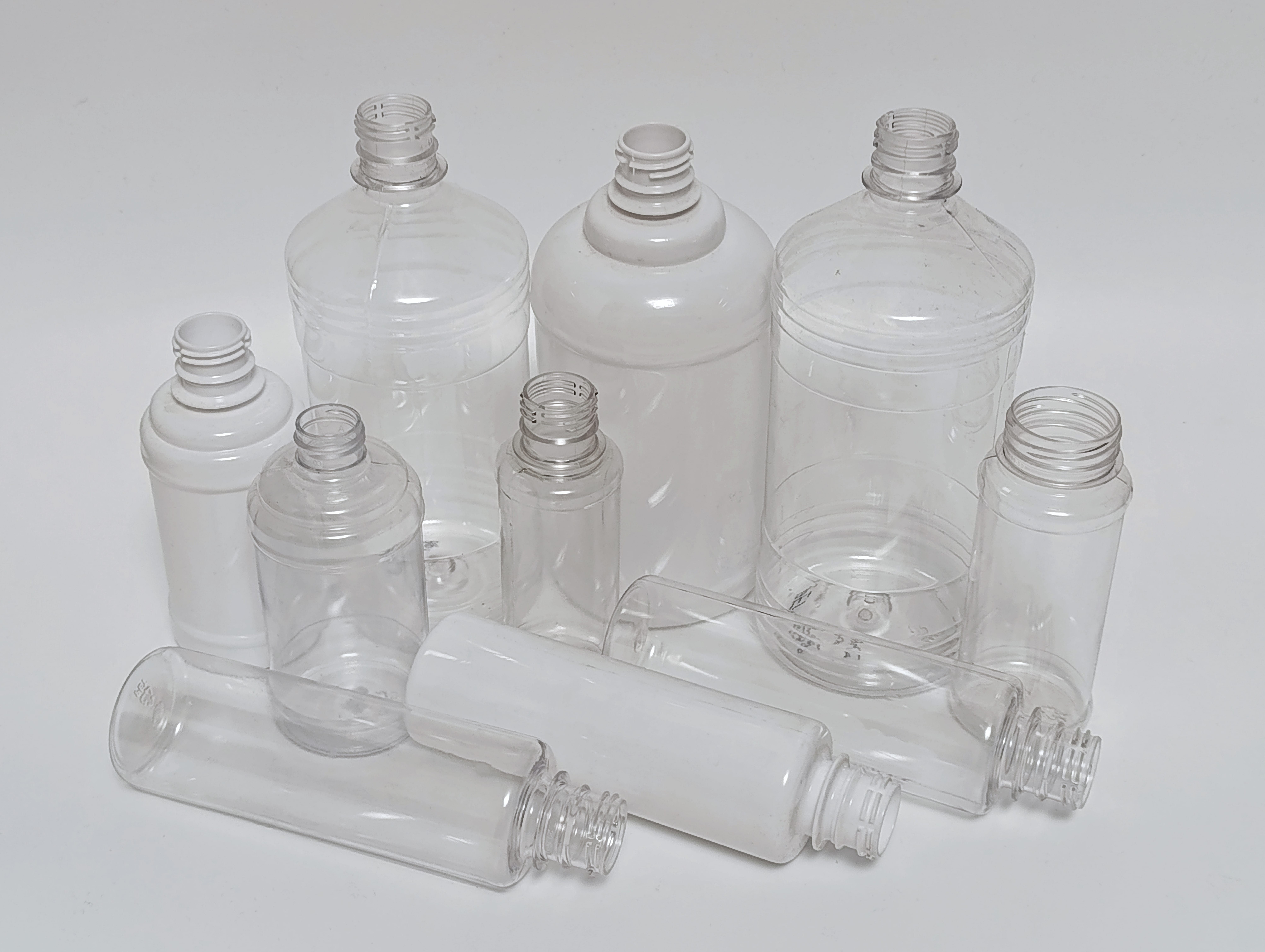 Пластиковые флаконы ПЭТ, объемом от 100 мл до 3х литров