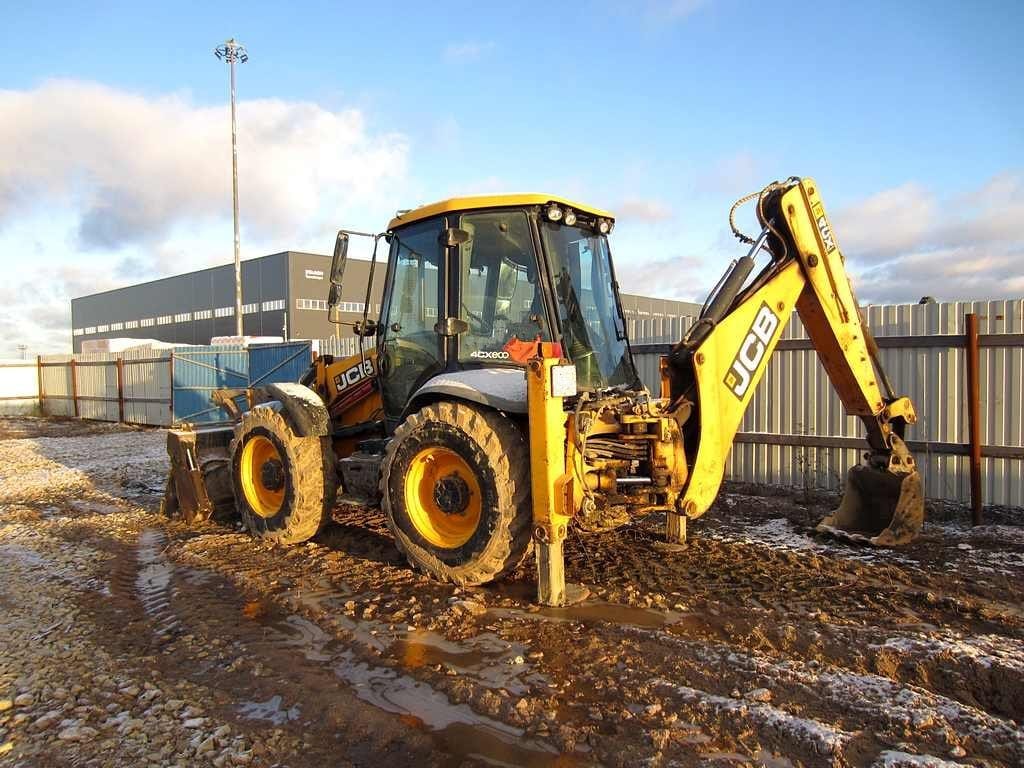 Экскаватор-погрузчик JCB 4CX, 2013 г, вилы + 2 ковша + молот — фото 3