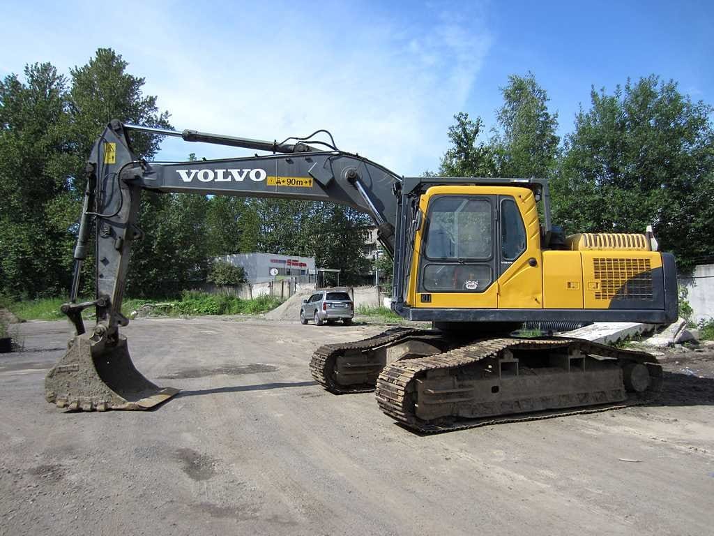 Гусеничный экскаватор Volvo 210, 2012 г, гидролинии