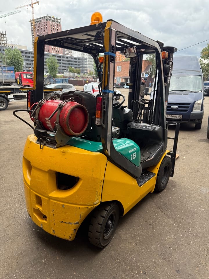 Вилочный погрузчик Komatsu FG15T-20