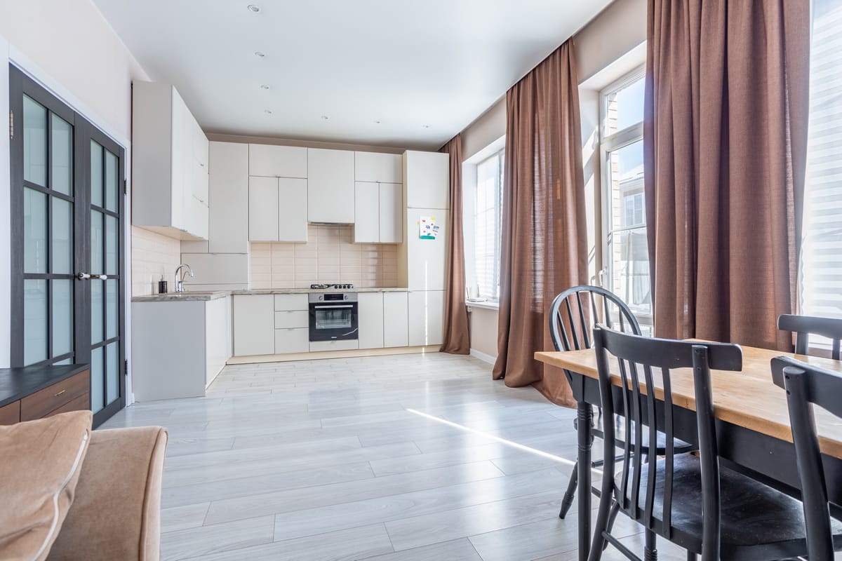 Современный двухэтажный дом — фото 6