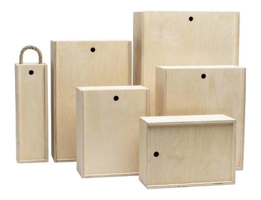 Деревянные ящики для подарков.