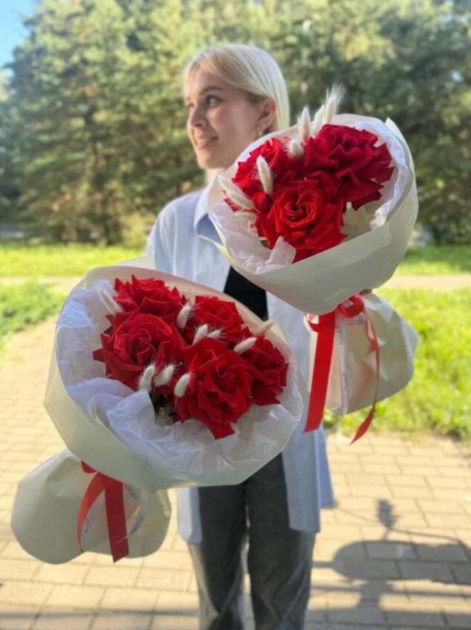 Цветочный магазин «Разноцветы» — срочная доставка цветов в Калининградской области