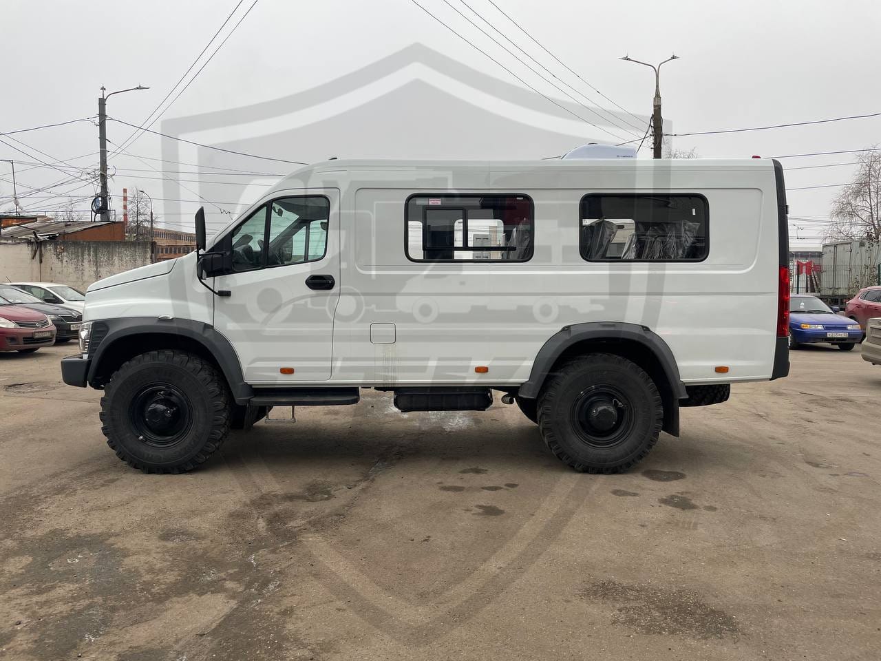 Вахтовый автобус Грузопассажирский