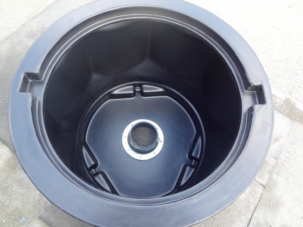 Кессон Kroha для труб 125 - 133 мм, люк с запорными устройствами — фото 4