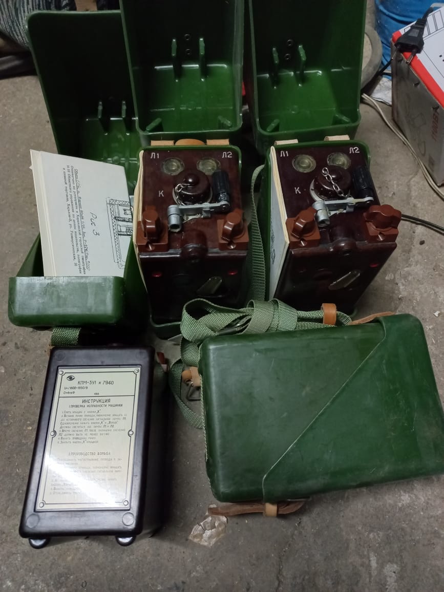 Конденсаторная подрывная машинка КПМ-3 — фото 7