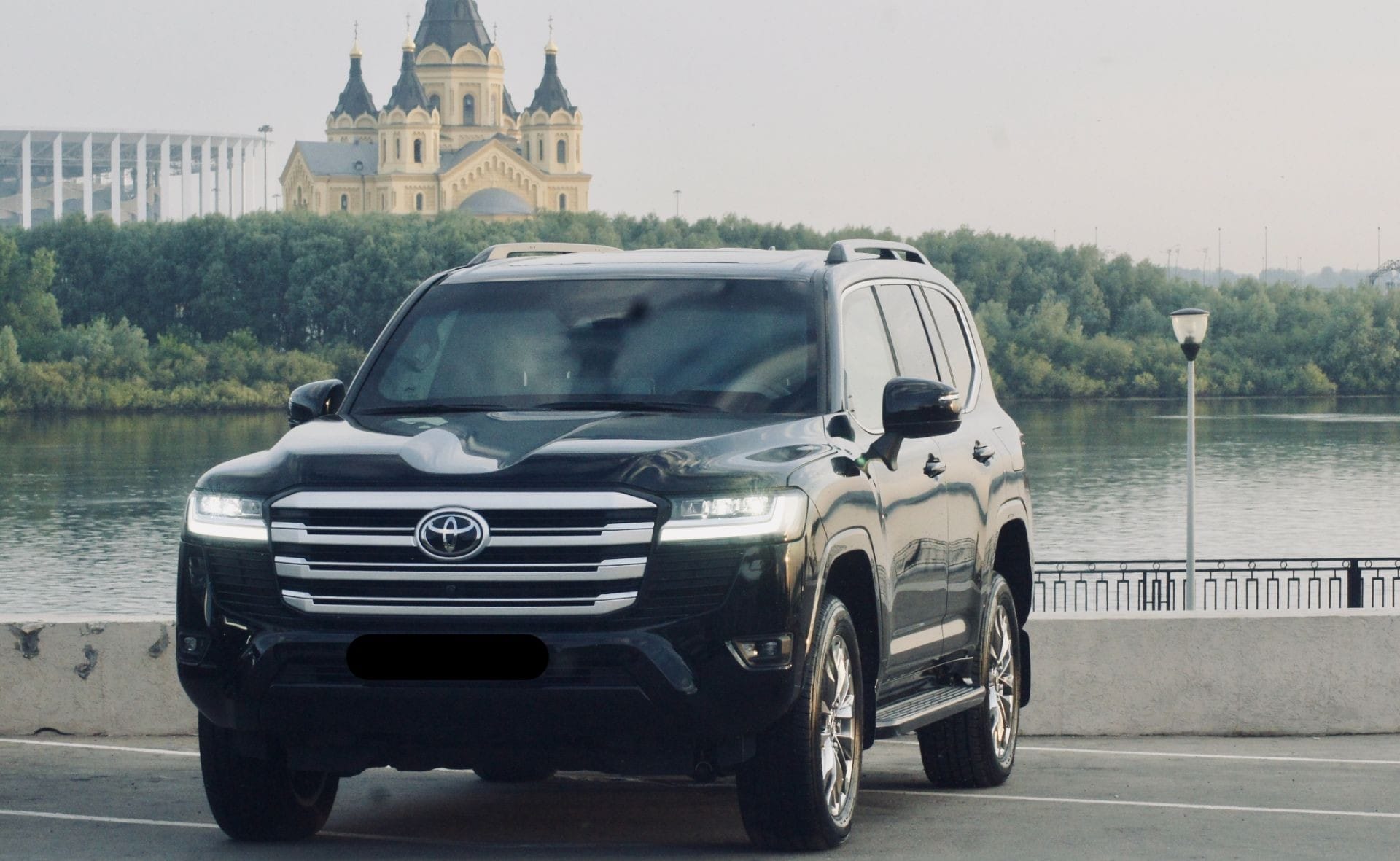 Бронированный Toyota Land Cruiser 300 (B6/B7) в наличии