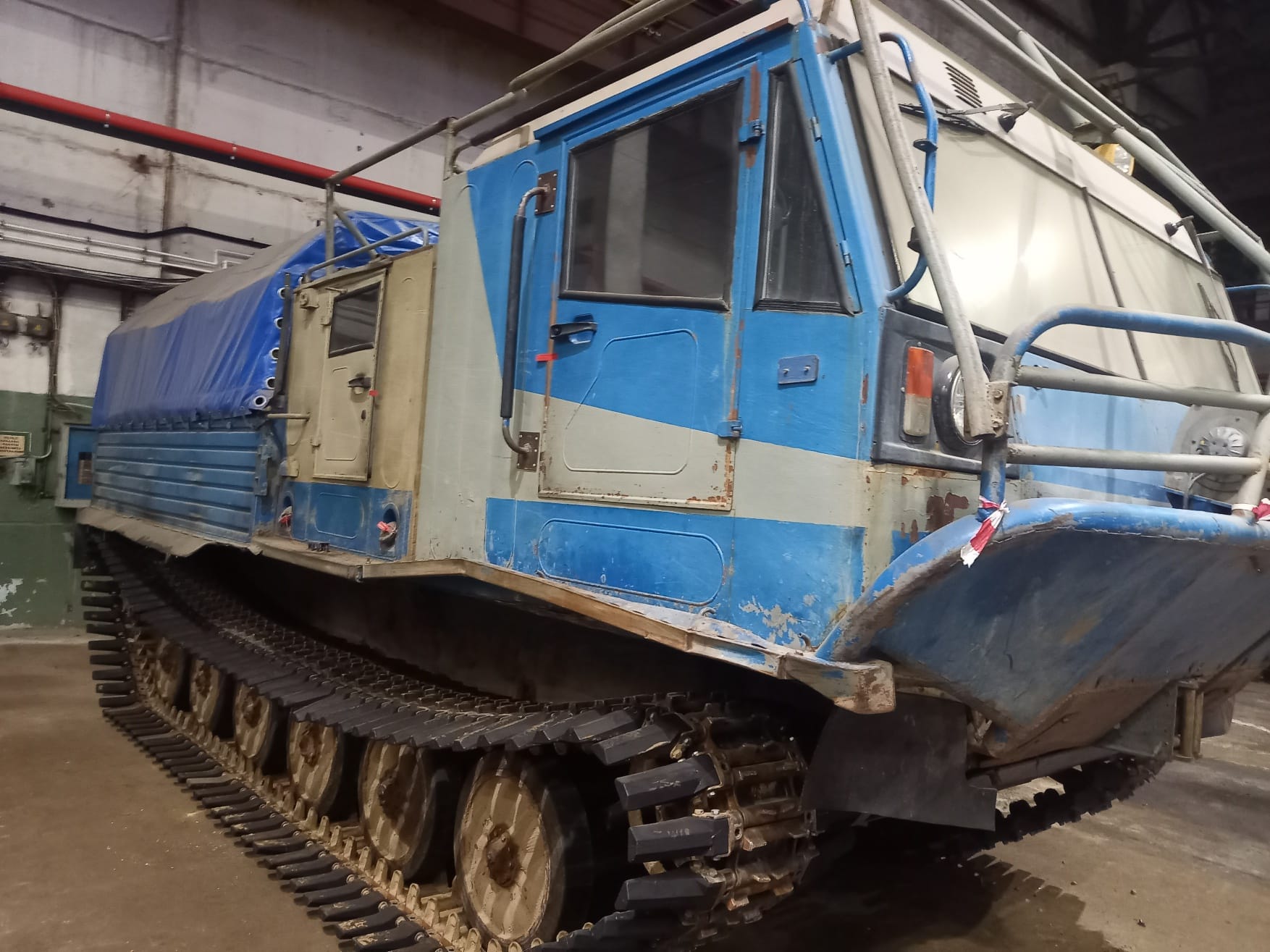 Гусеничная транспортная машина ТМ-140