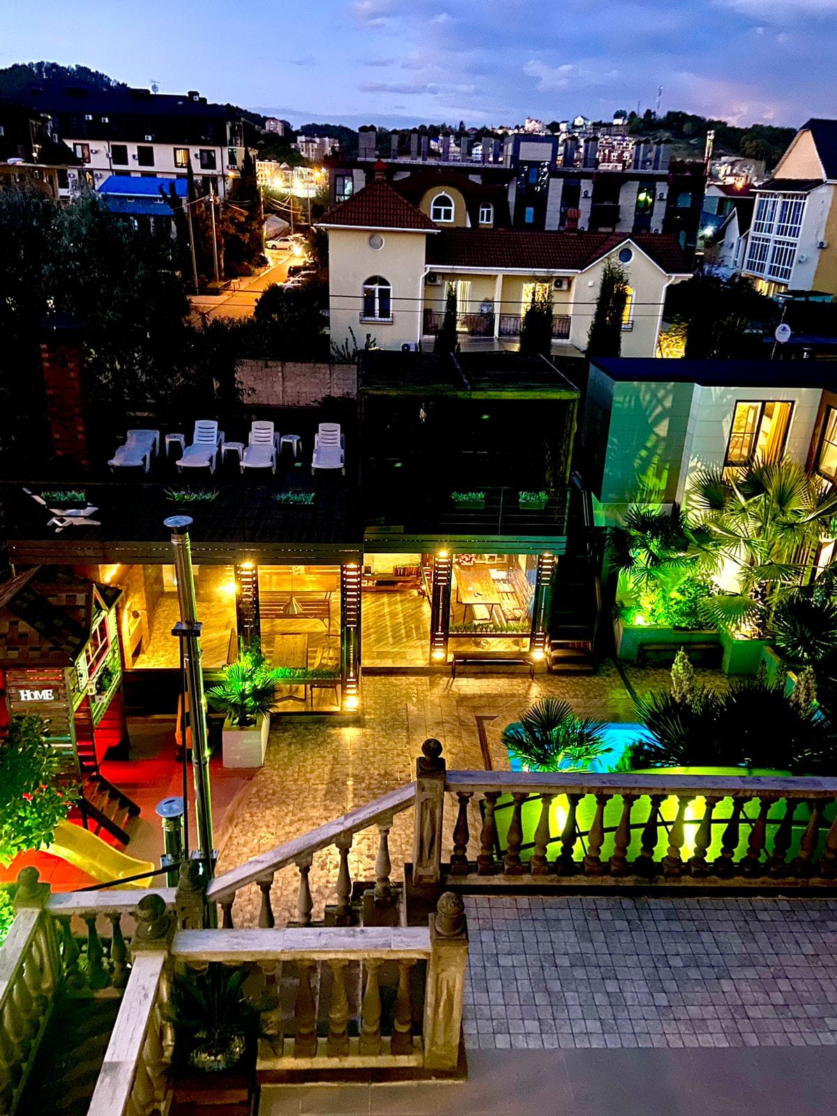 Апартаменты с теплым бассейном в центре Сириуса — фото 2