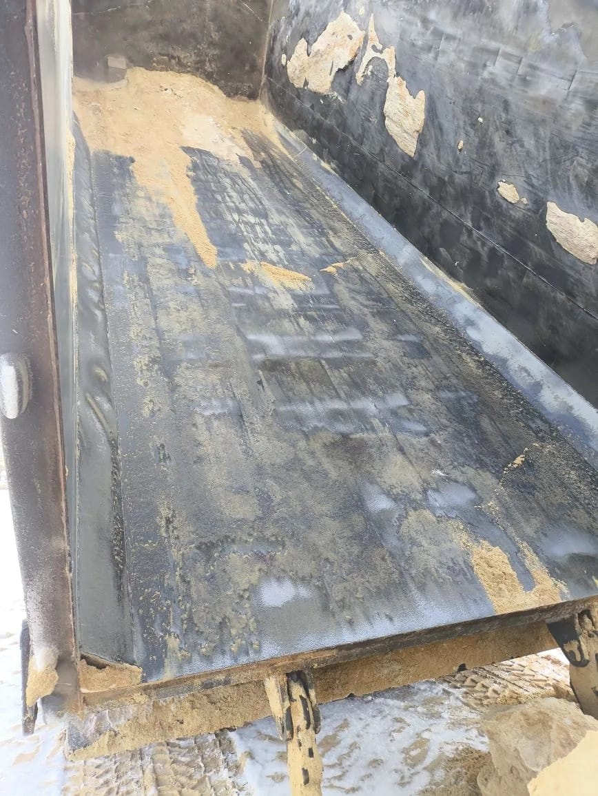 Антигололедный реагент МОНОМЕР для грузовых тонаров чтобы не примерзал песок,грунт,гравий к металлической поверхности кузова грузовика. — фото 6