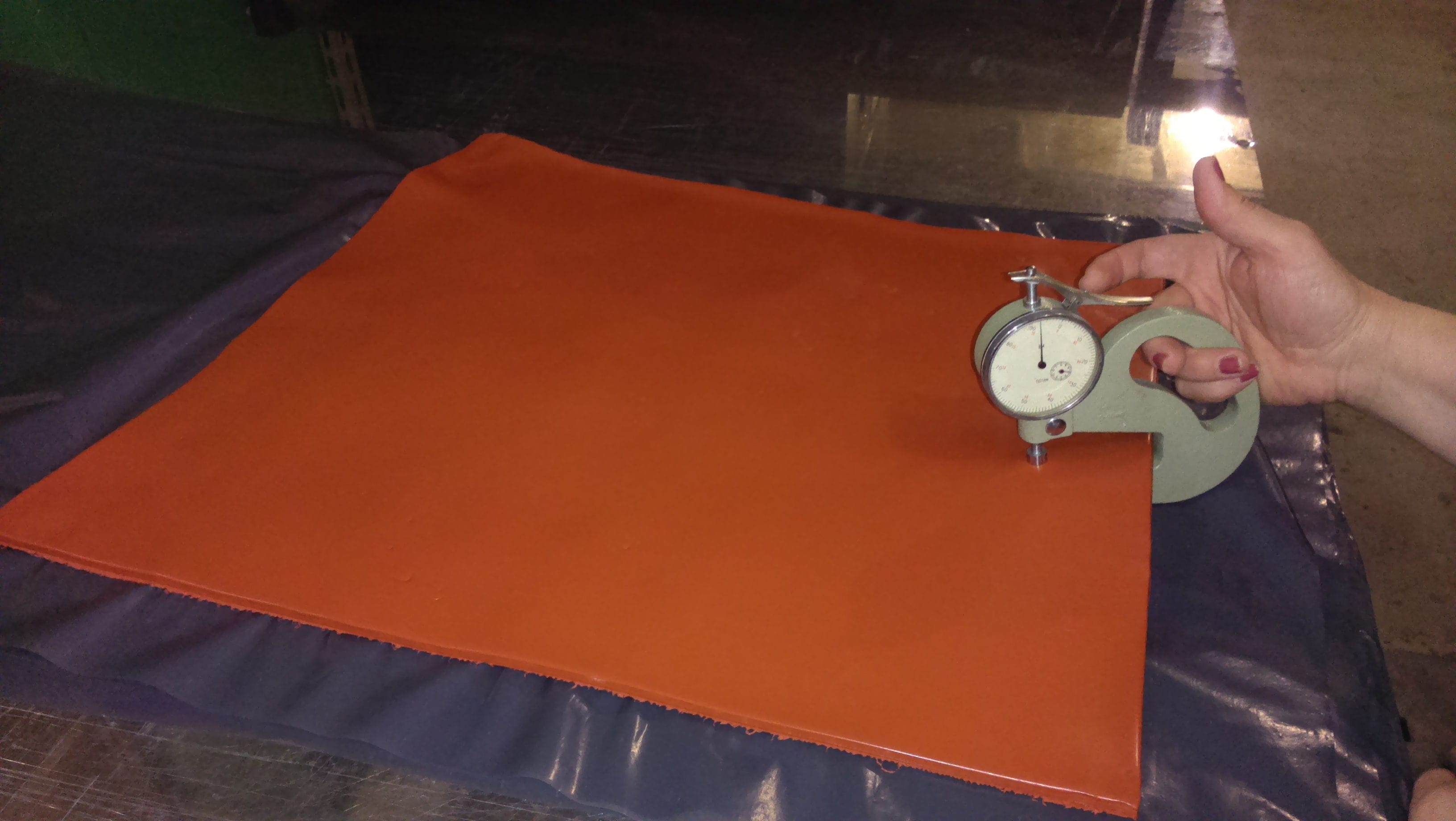 Пластина из трансформаторной фторсиликоновой резины ИРП-ФС-601