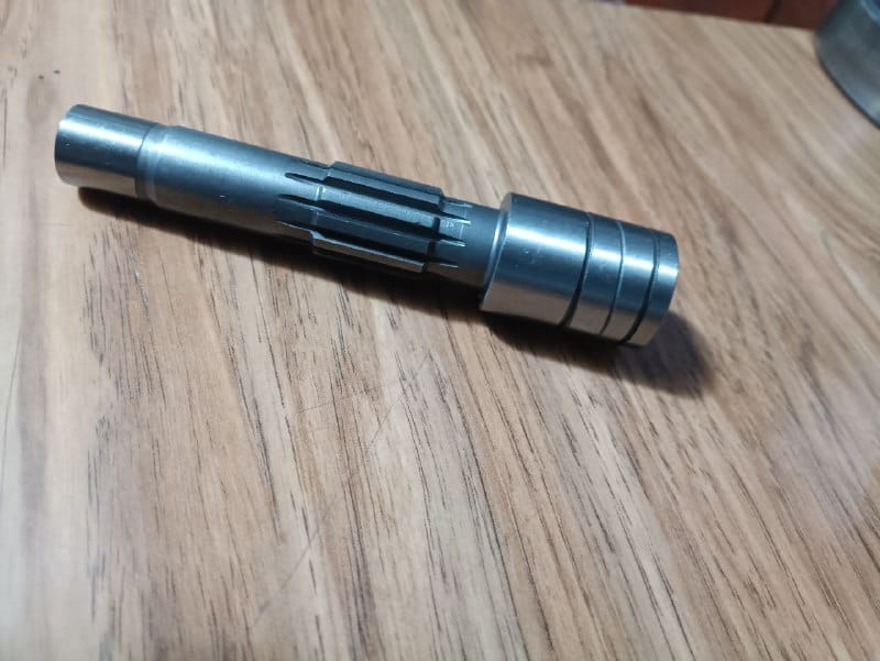 Вал гидромотора хода 6671903 Bobcat 331 334 425 428