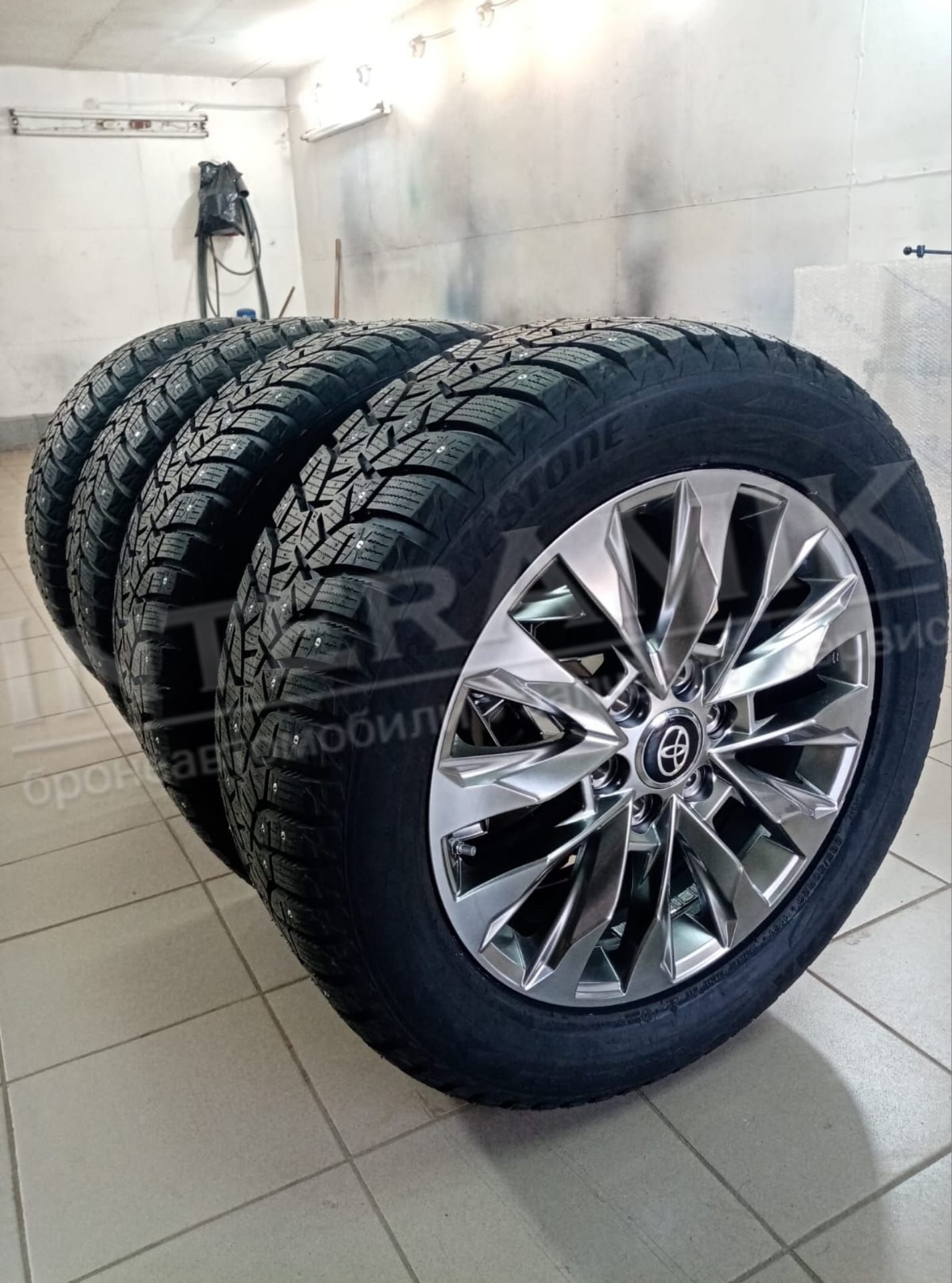 Бронированные колеса для TOYOTA LAND CRUISER 300 (TLC300) — фото 2