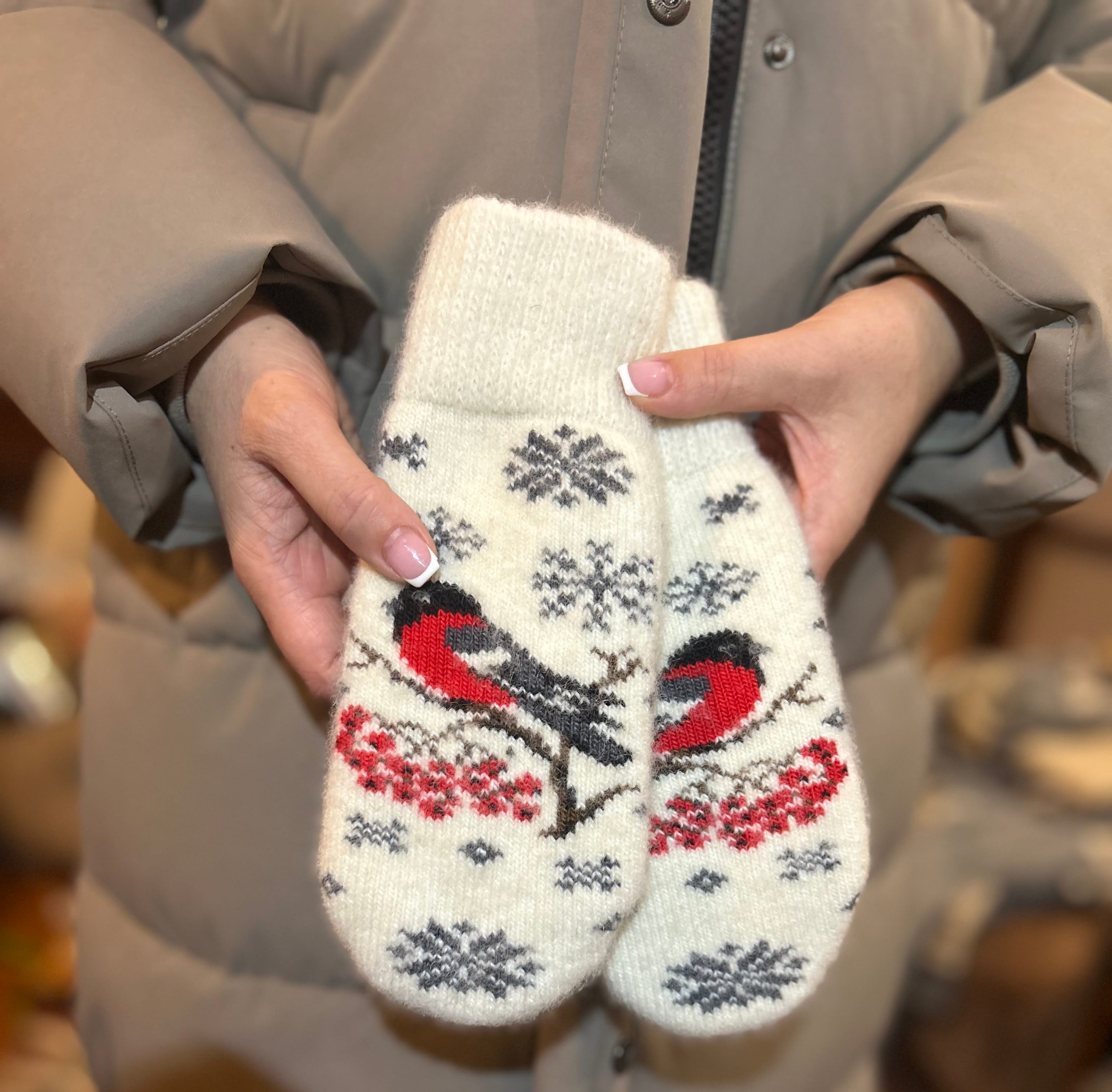 Шерстяные и пуховые варежки